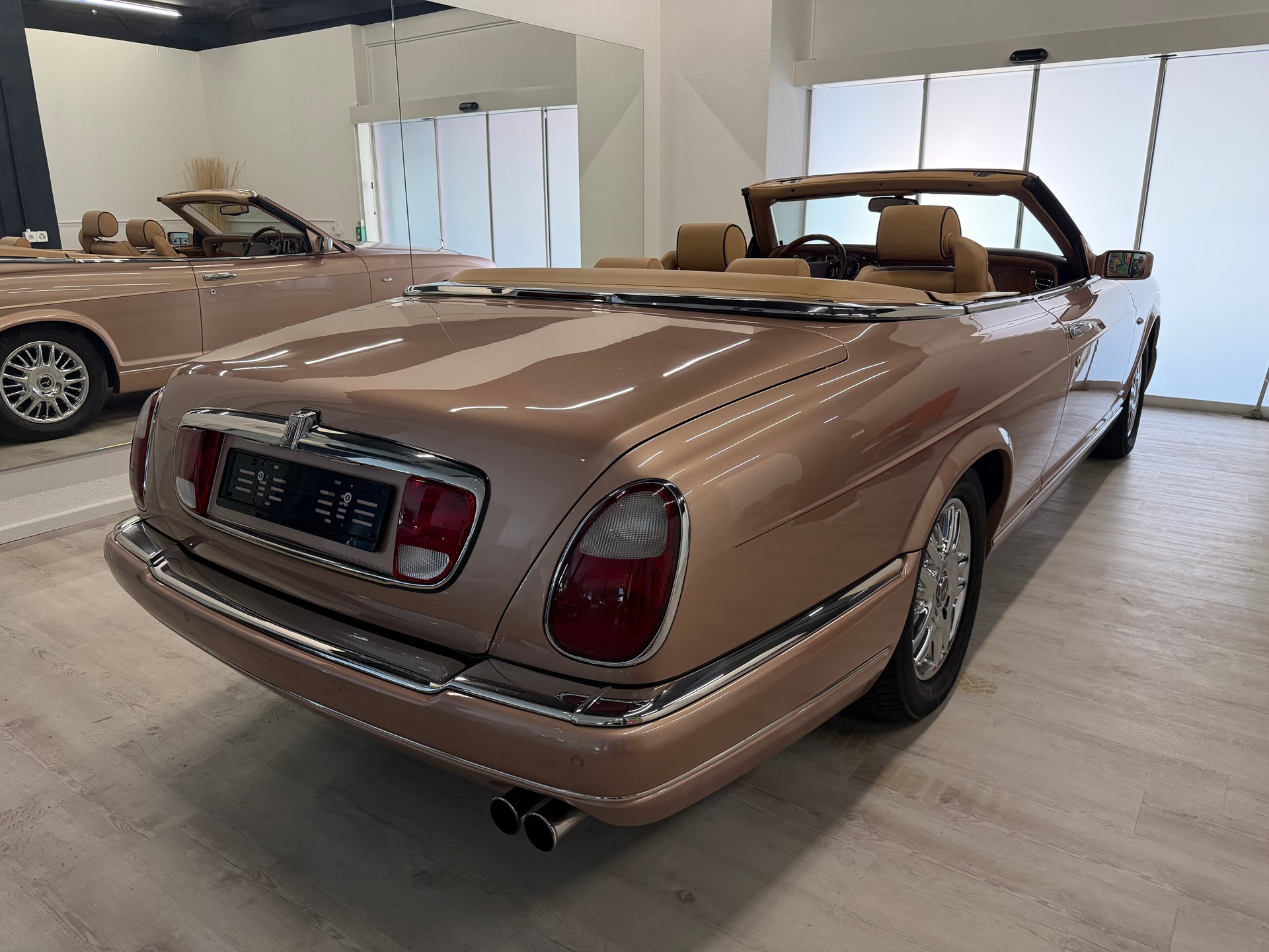 ROLLS-ROYCE Corniche Last of Line-image-22