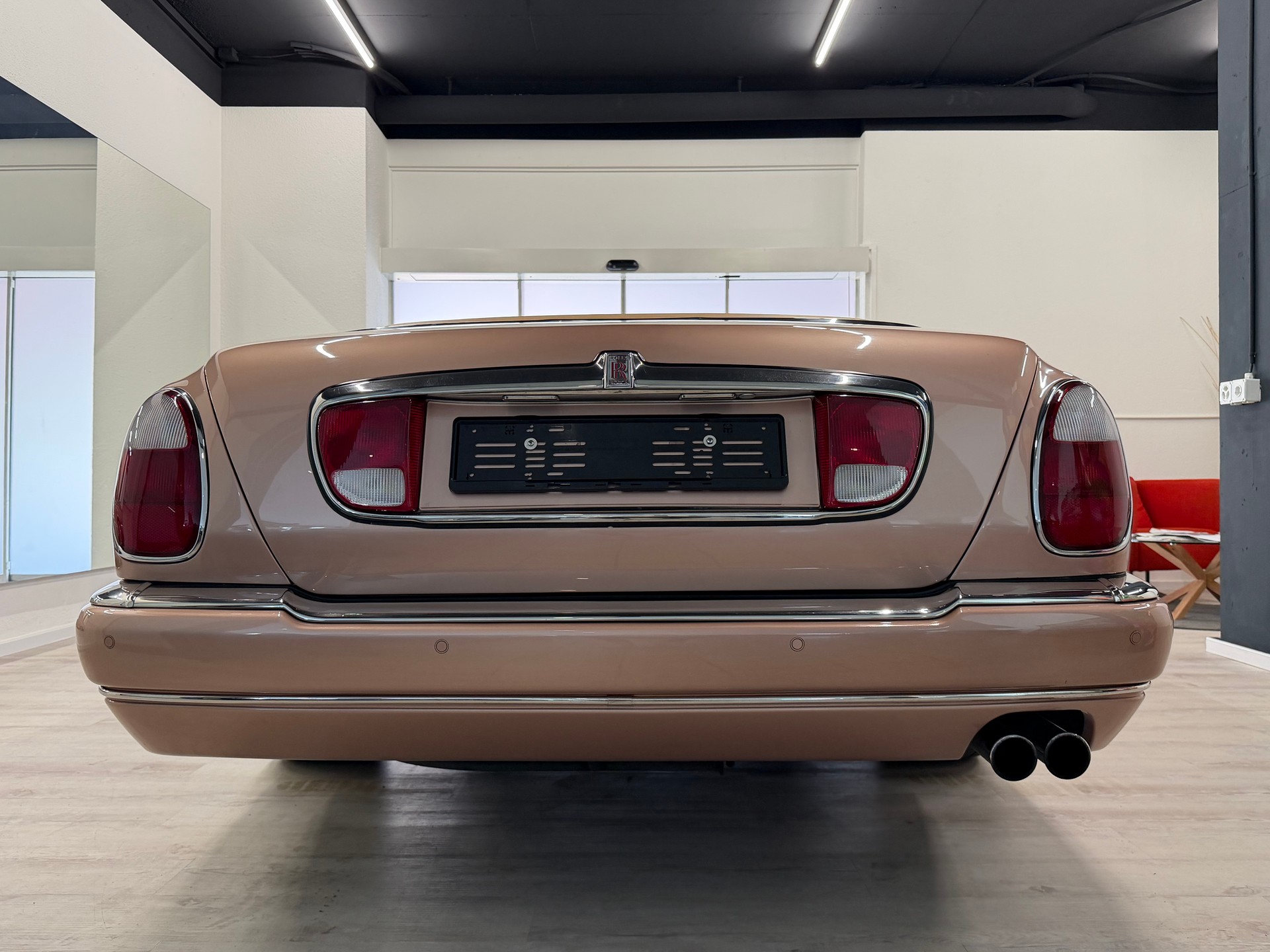 ROLLS-ROYCE Corniche Last of Line-image-21