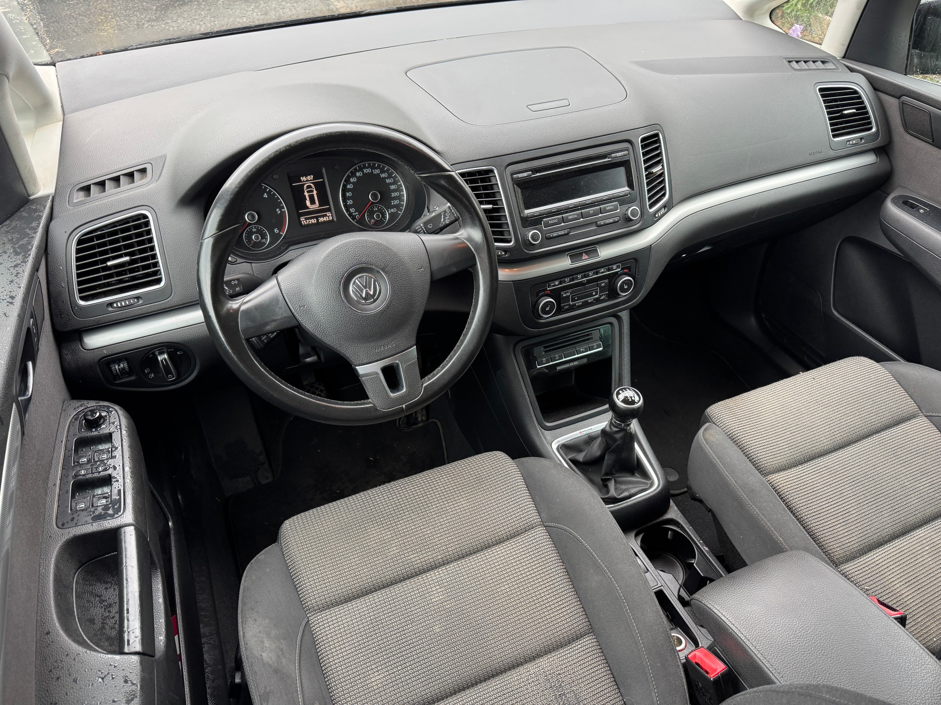 VW Sharan 2.0 TDI BMT Comfortline 4Motion-image-10