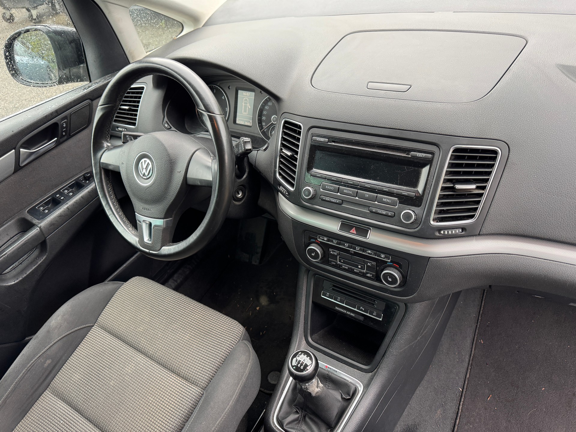 VW Sharan 2.0 TDI BMT Comfortline 4Motion-image-11