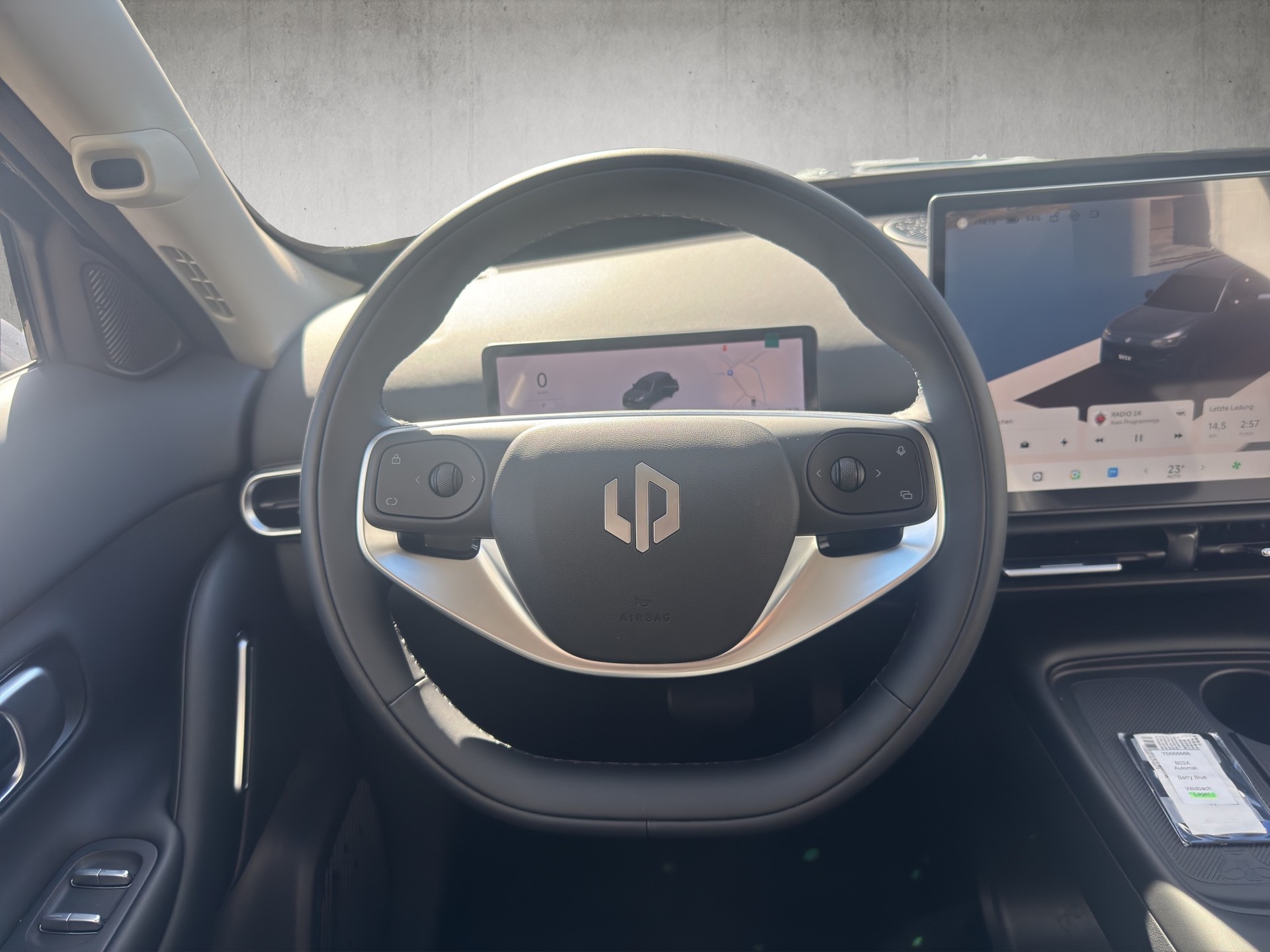 LEAPMOTOR B03X EV-image-12