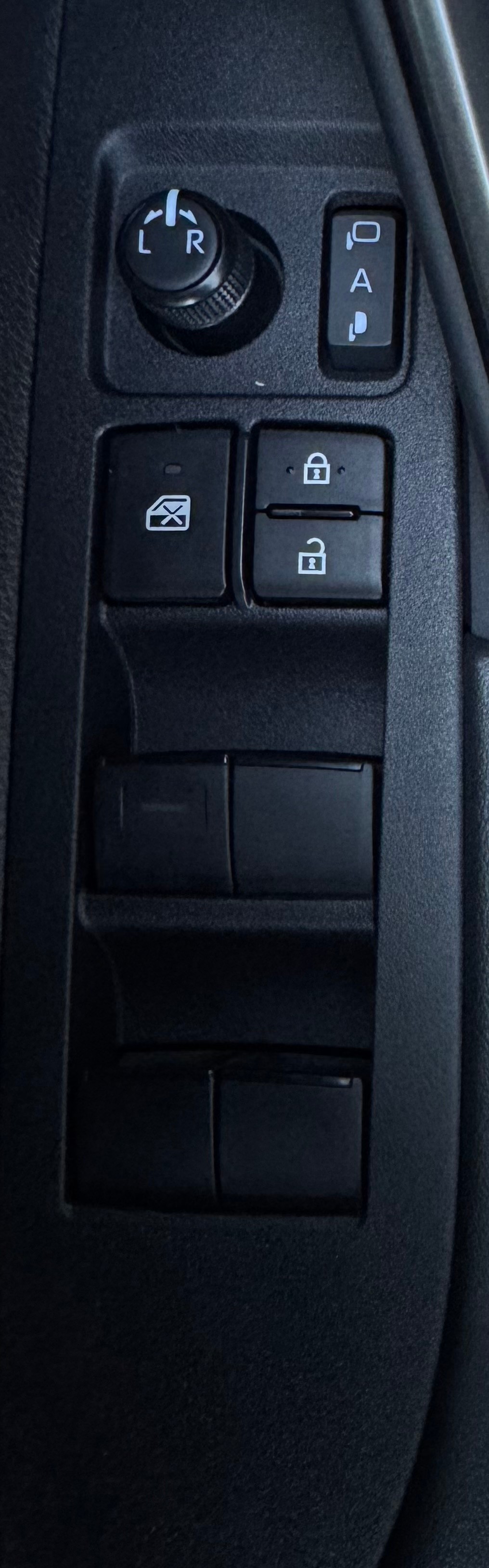 TOYOTA Corolla Cross 2.0 Trend e-CVT-image-22
