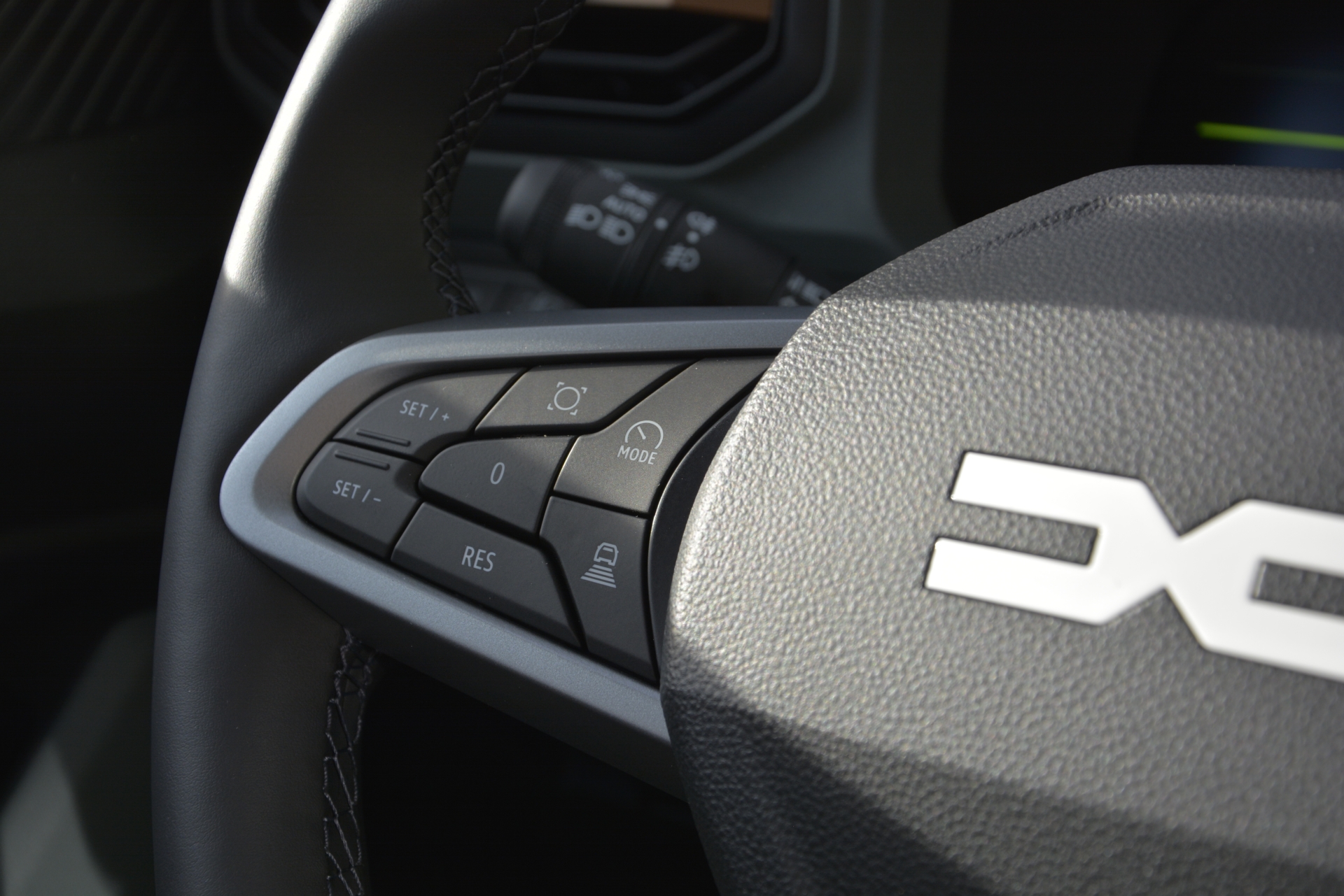 DACIA DUSTER extreme hybrid 155-image-8