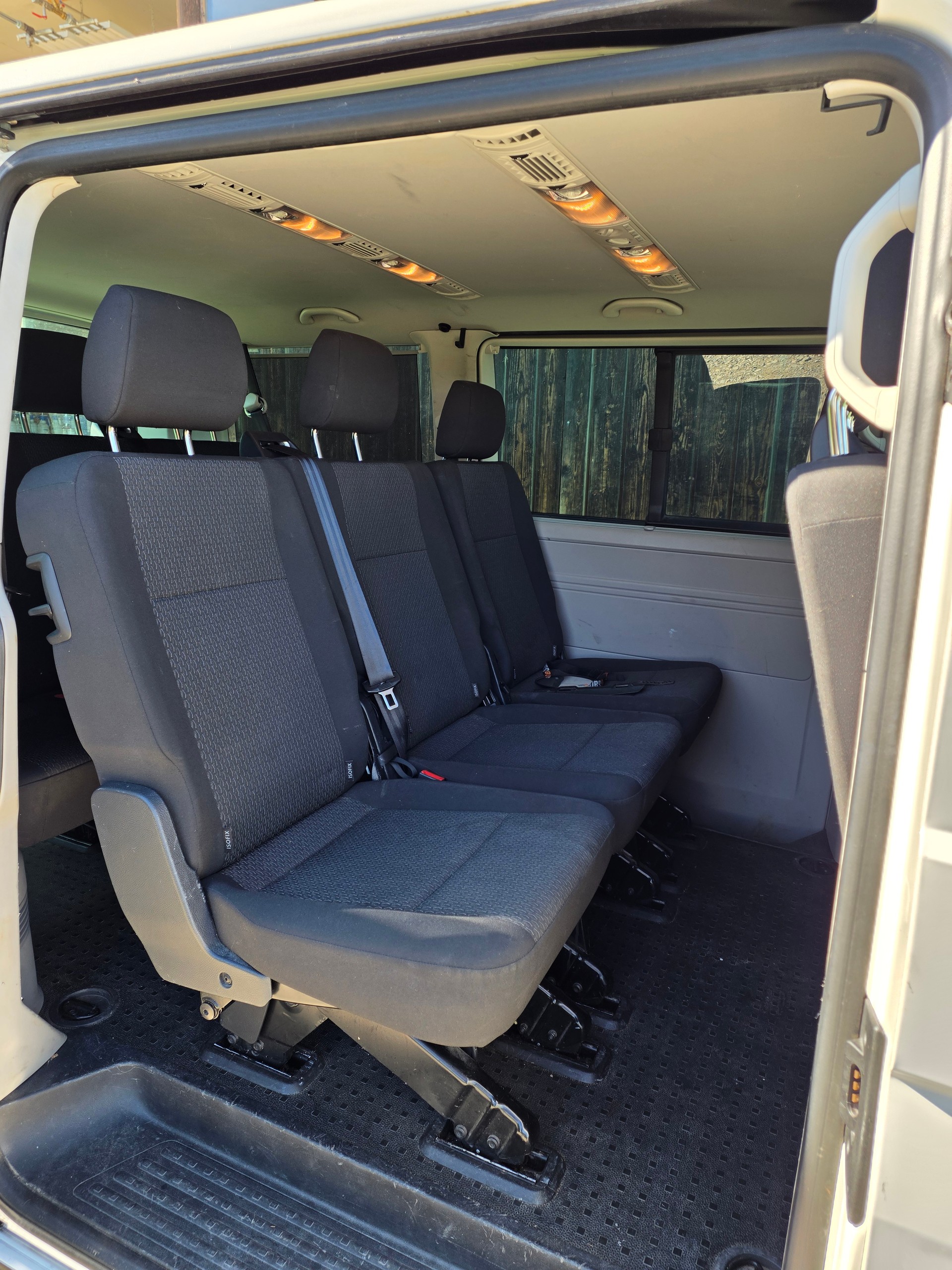 VW T6.1 Caravelle 2.0 TDI DSG-image-12