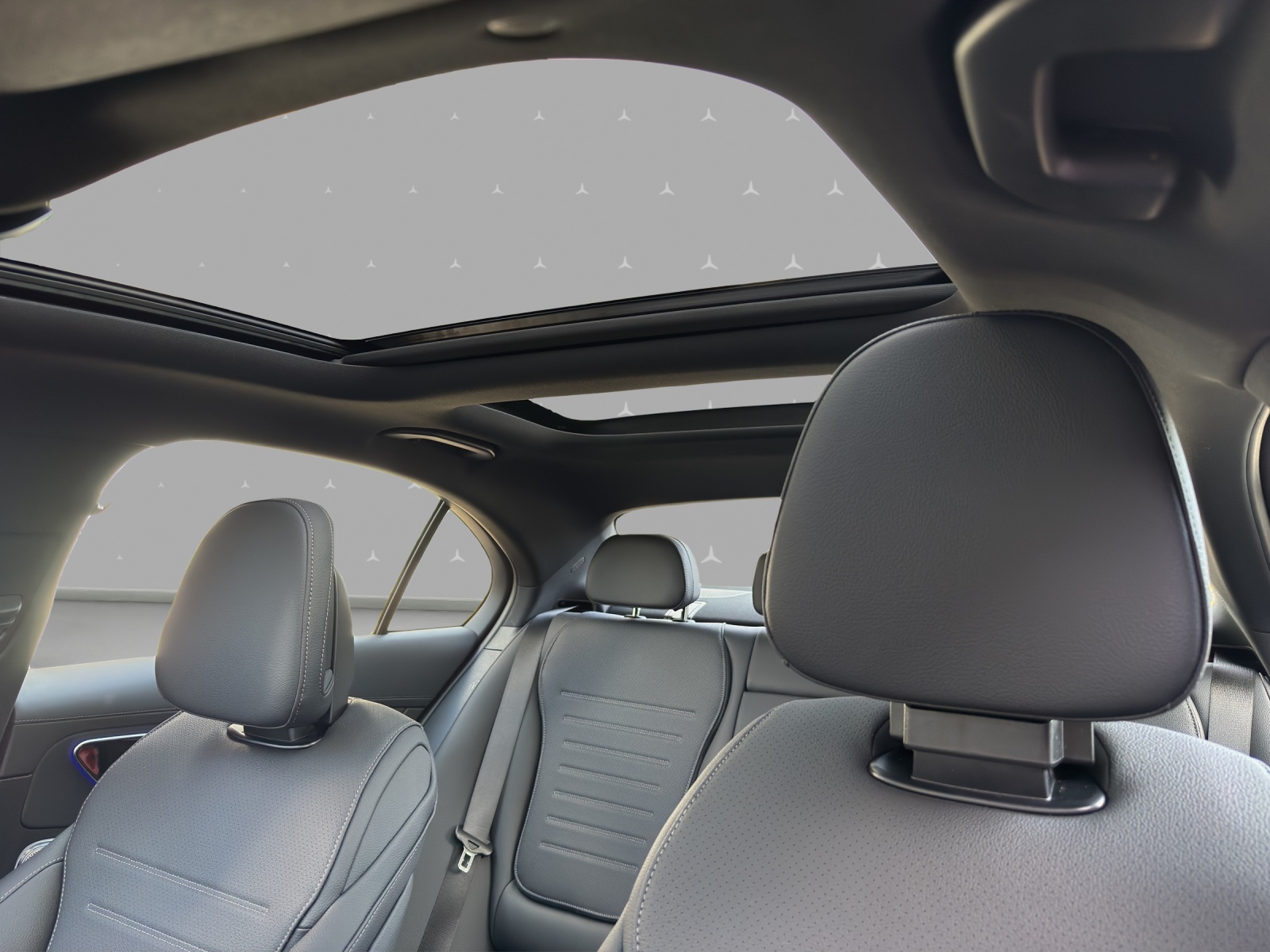 MERCEDES-BENZ C 300 4 Matic-image-8