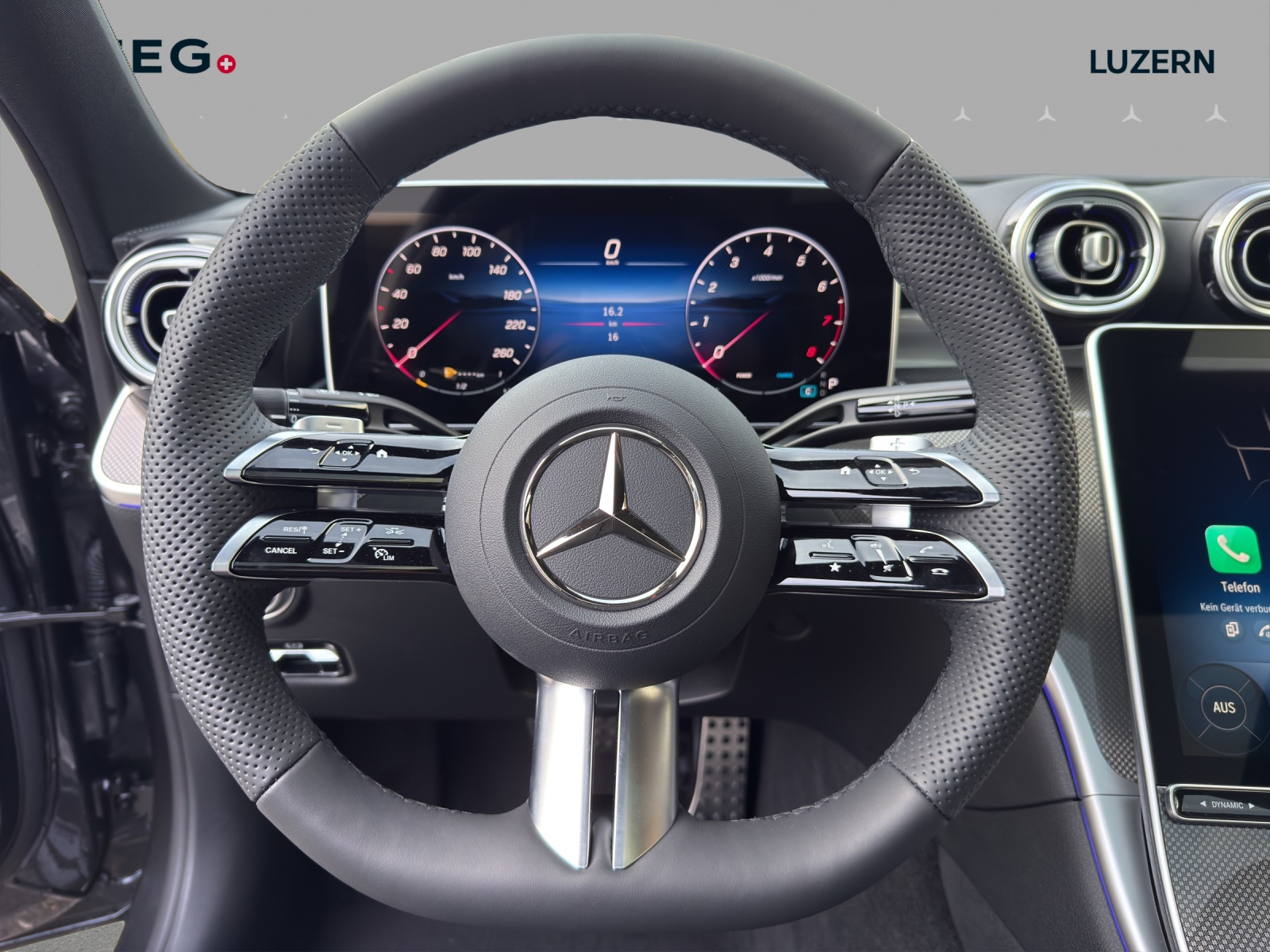 MERCEDES-BENZ C 300 4 Matic-image-9