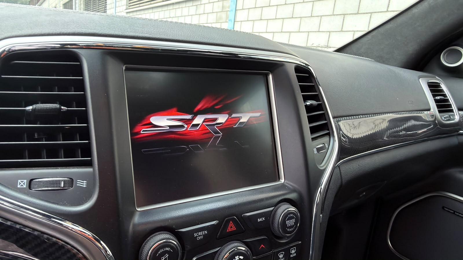 JEEP GRAND CHEROKEE SRT8 6.4-V8-image-7