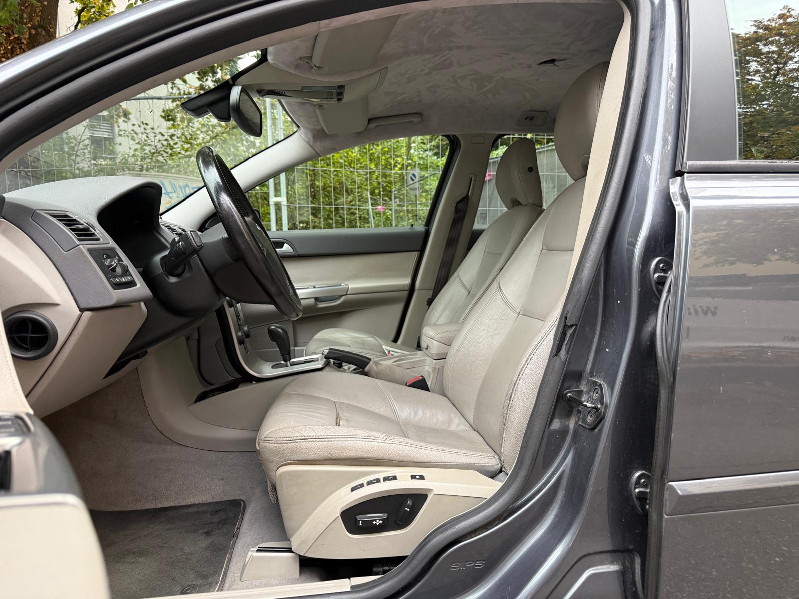 VOLVO V50 T5 AWD Summum-image-7