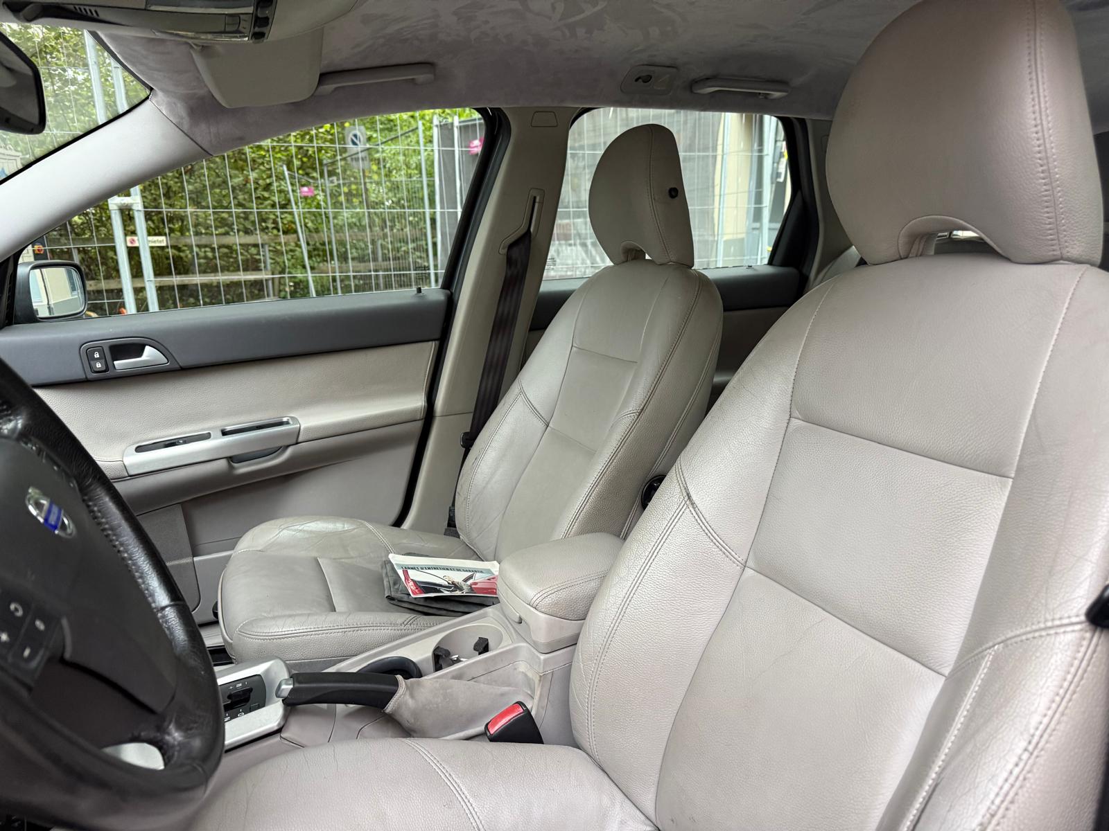 VOLVO V50 T5 AWD Summum-image-8