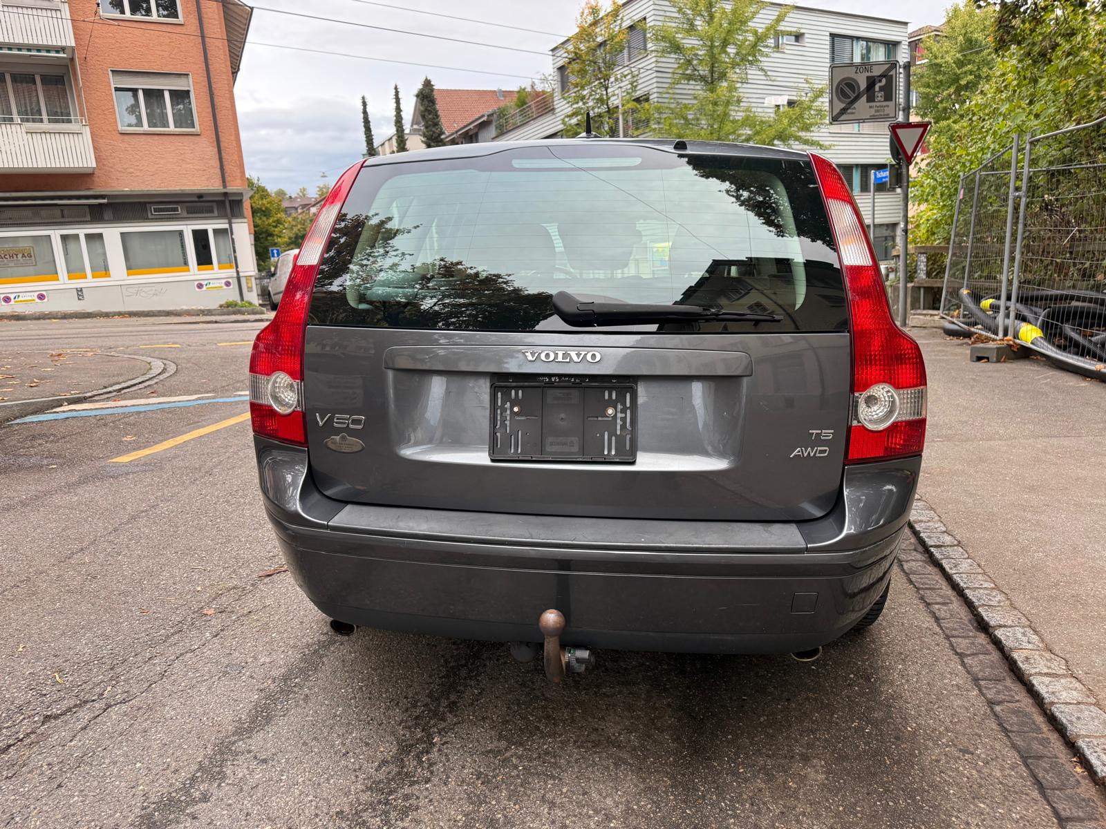 VOLVO V50 T5 AWD Summum-image-4