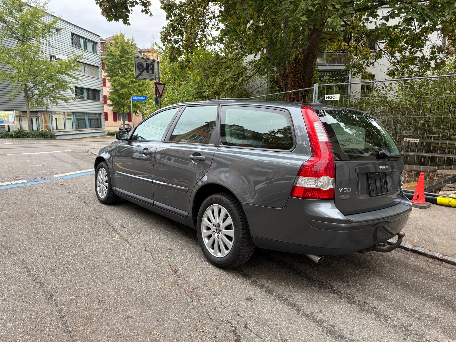 VOLVO V50 T5 AWD Summum-image-3