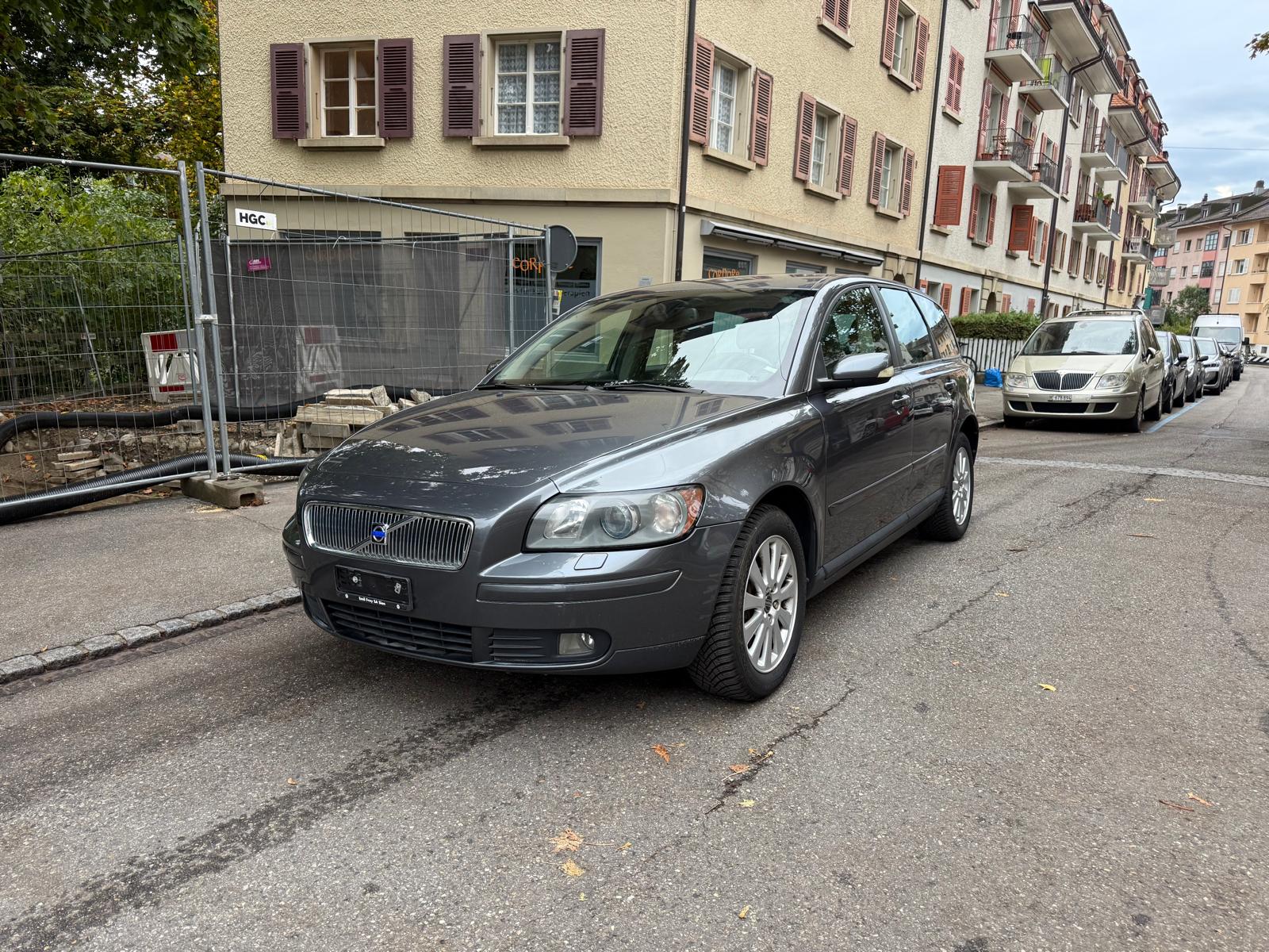 VOLVO V50 T5 AWD Summum-image-0
