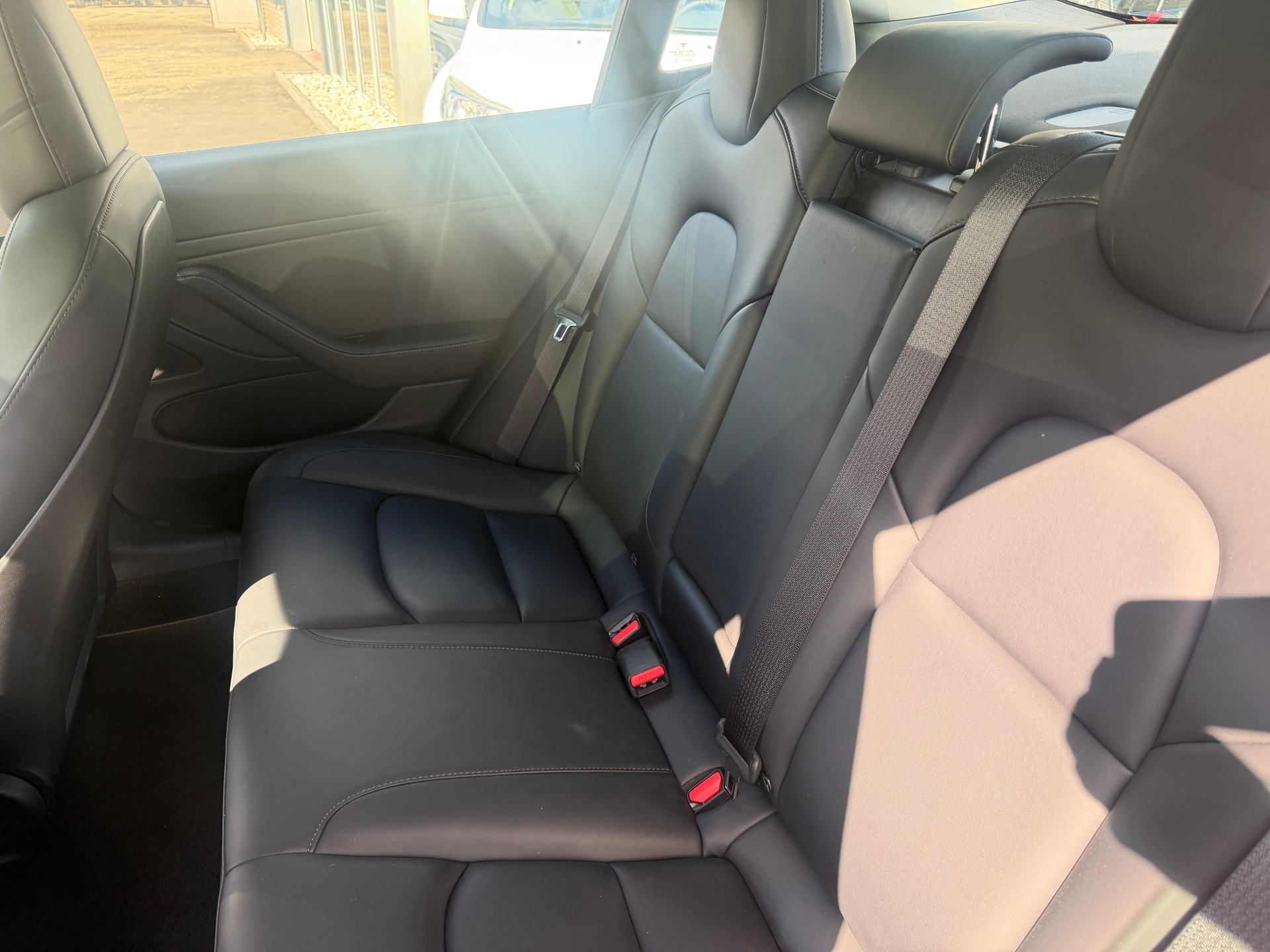 TESLA Model 3 Long Range Dual Motor AWD-image-14