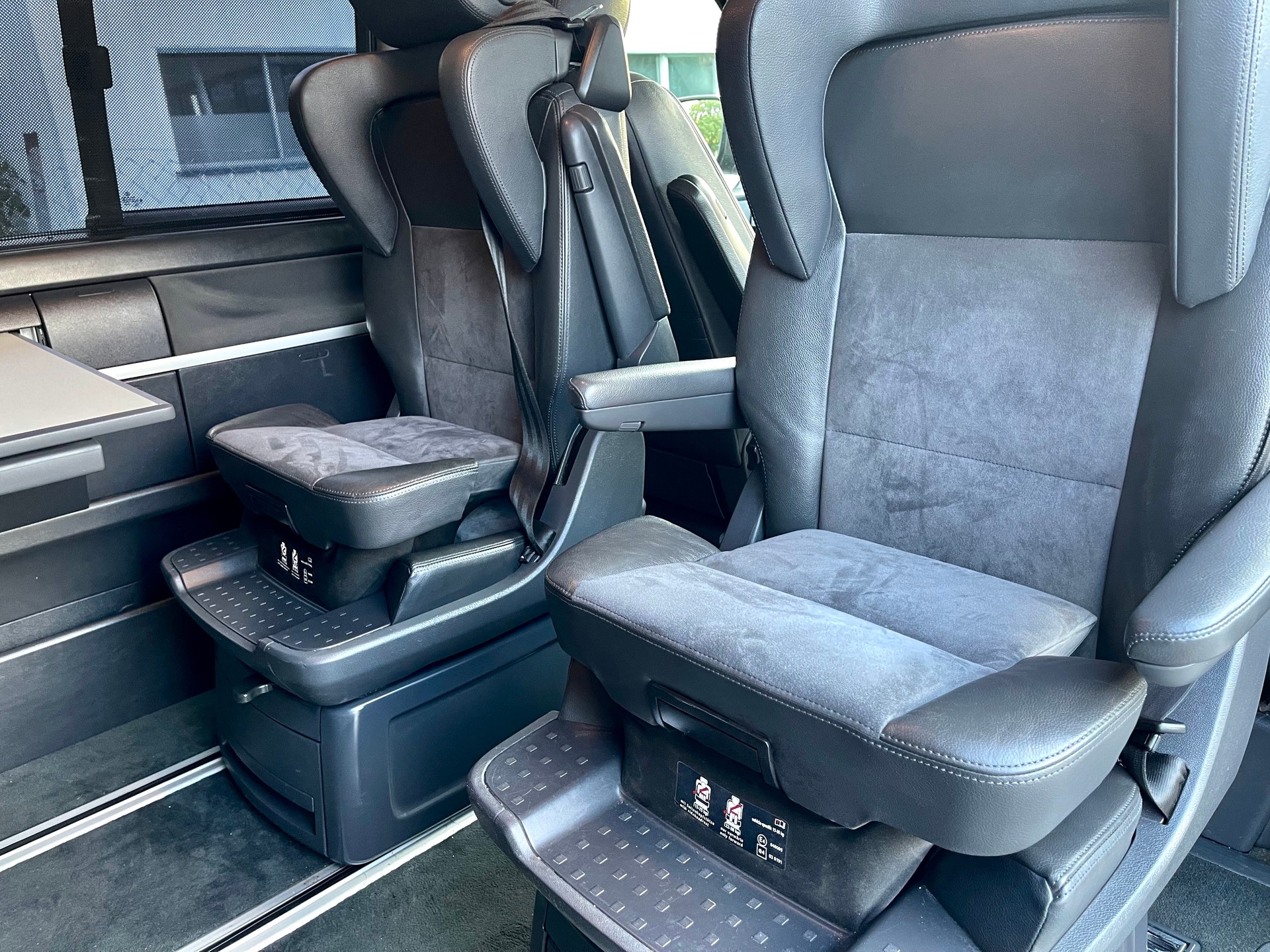 VW T5 Multivan 2.0 TDI CR Highline DSG-image-8