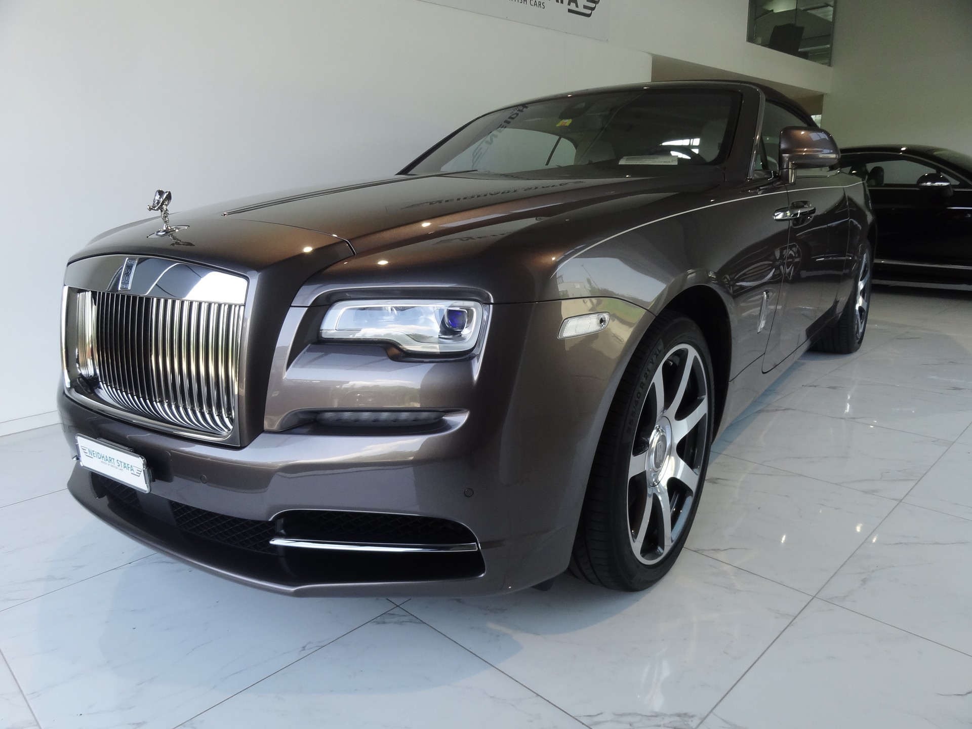 ROLLS-ROYCE Dawn 6.6 V12-image-3