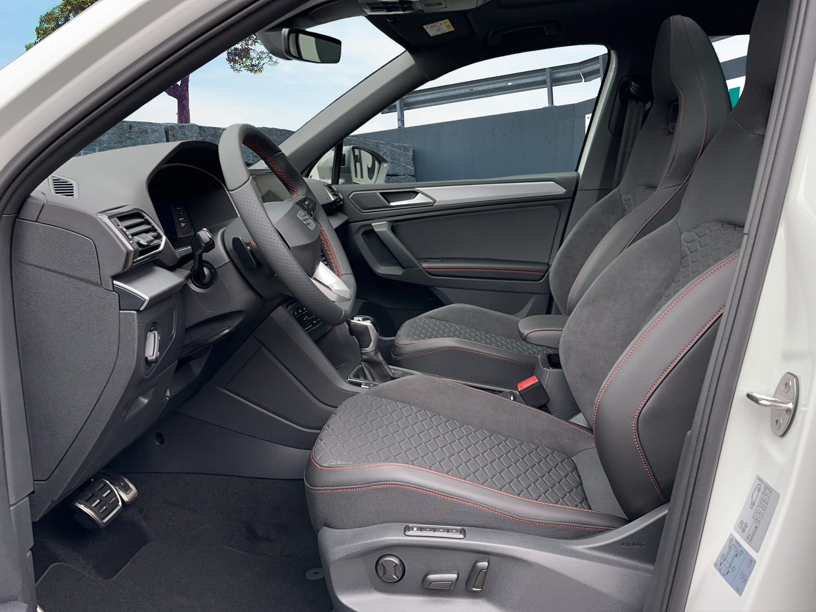 SEAT Tarraco 1.4 e-HYBRID DSG Move FR-image-6