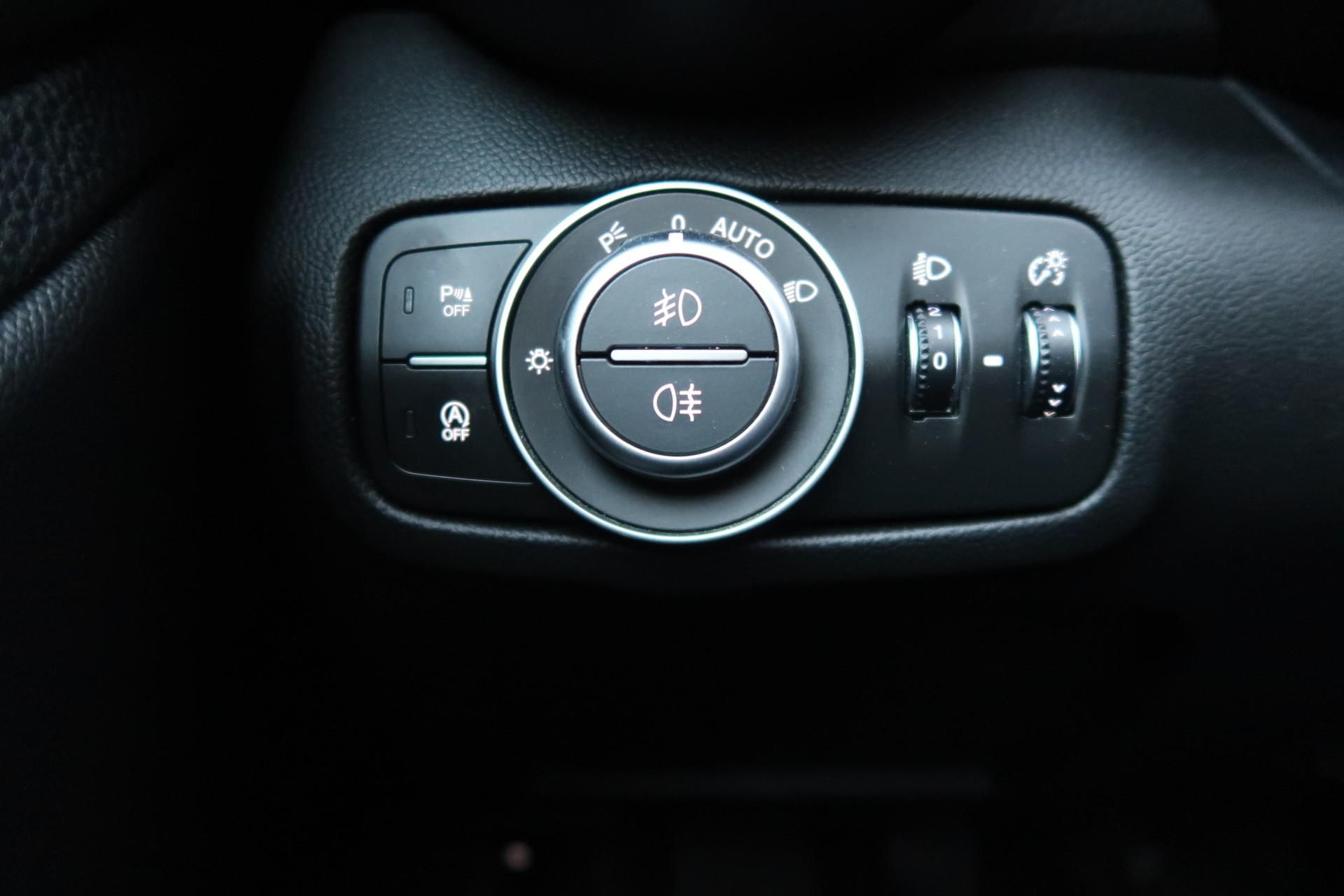 ALFA ROMEO Giulia 2.2 JTDM-image-13