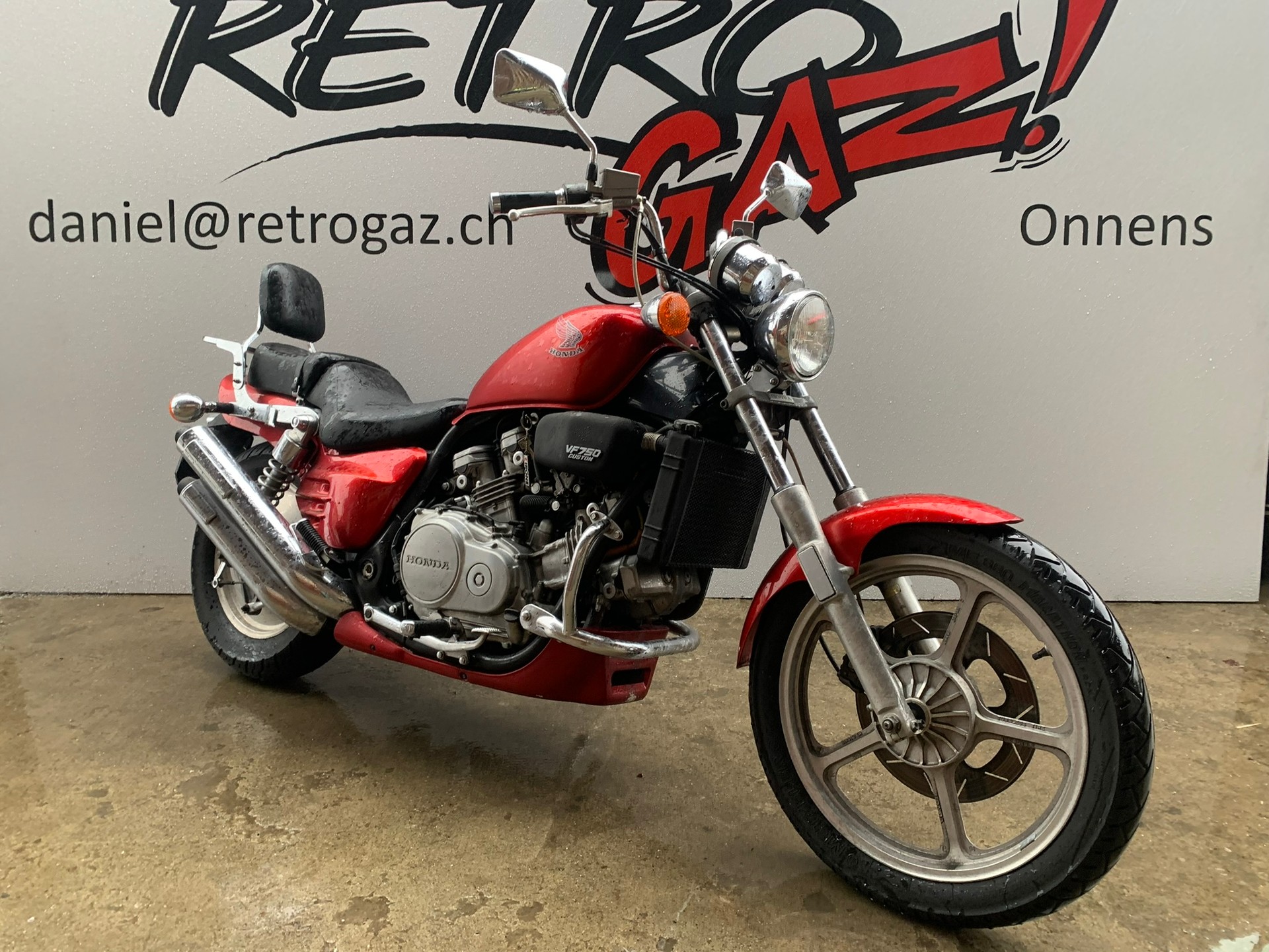HONDA VF 750 C J-image-1