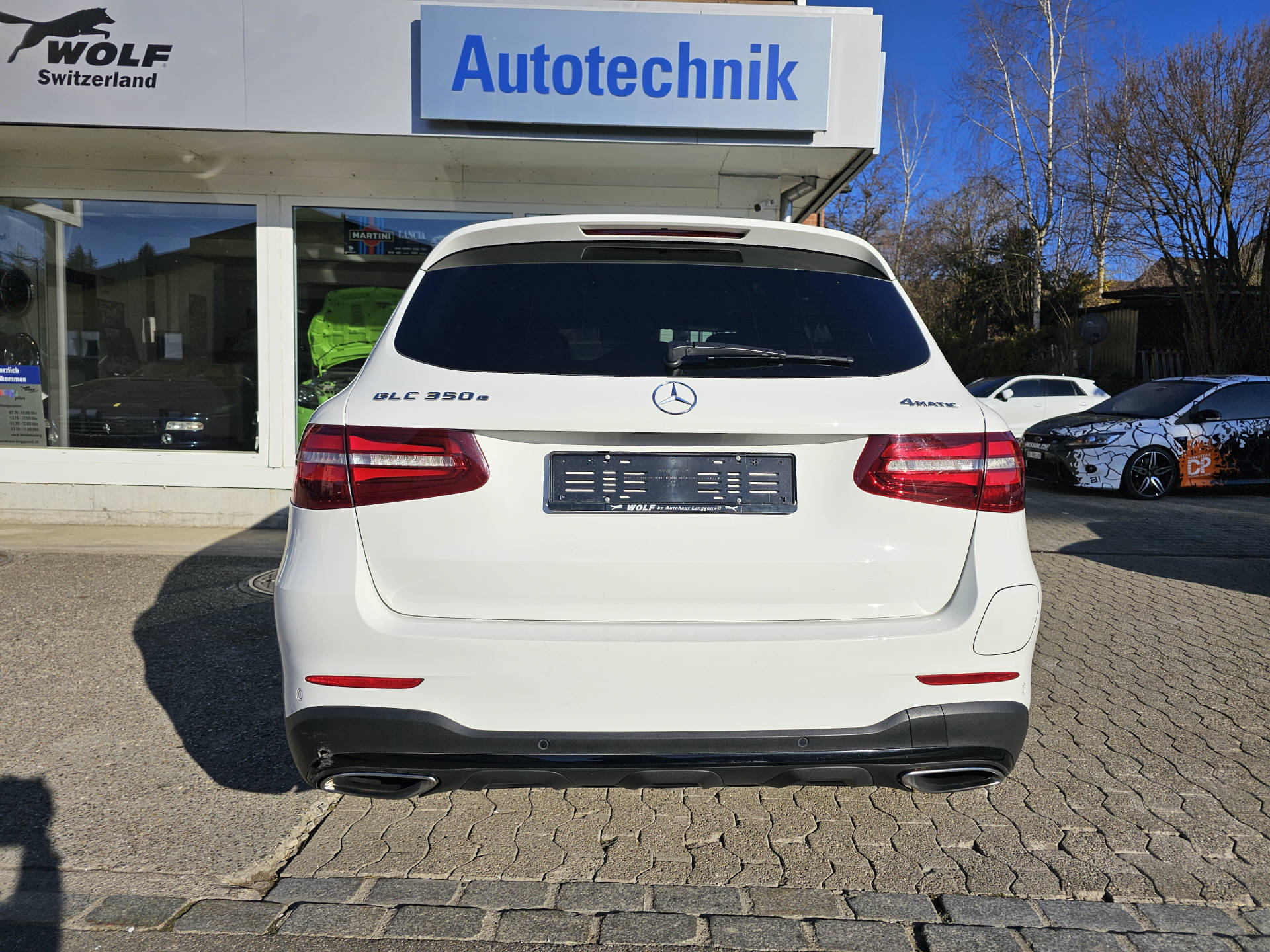 MERCEDES-BENZ GLC 350 e AMG Line 4m-image-8