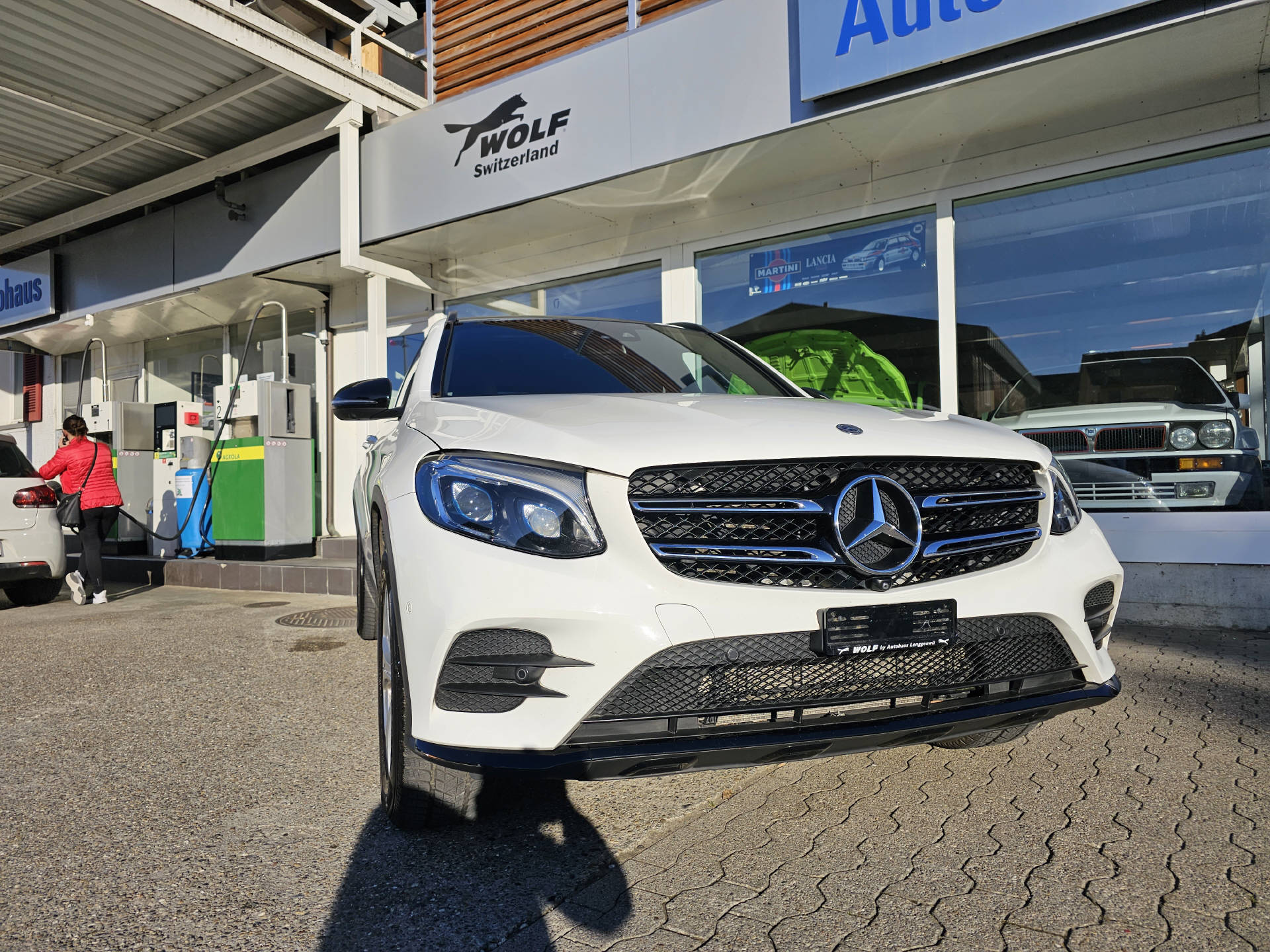 MERCEDES-BENZ GLC 350 e AMG Line 4m-image-1