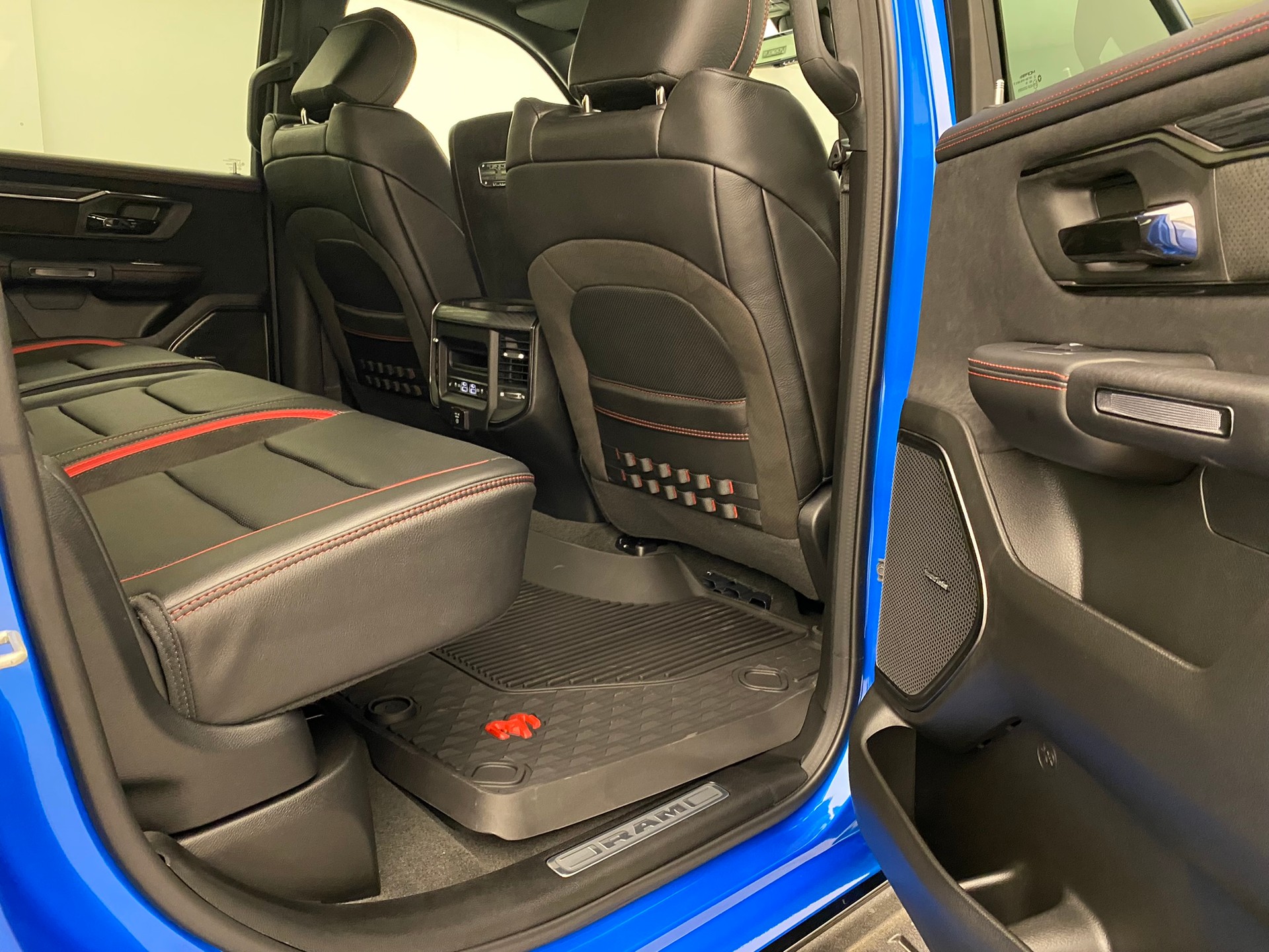 DODGE Ram 1500 TRX 6.2 V8-image-13
