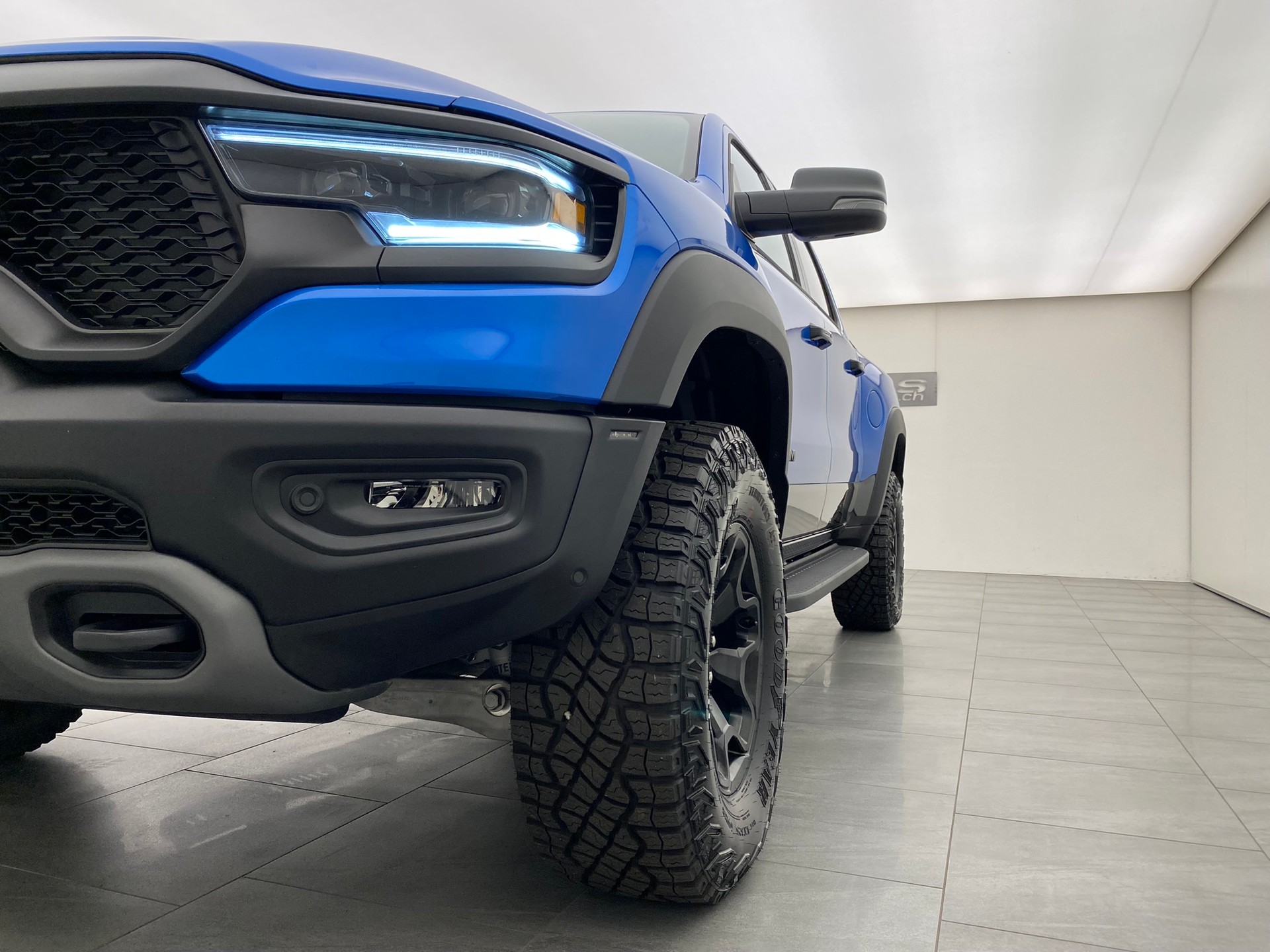 DODGE Ram 1500 TRX 6.2 V8-image-7
