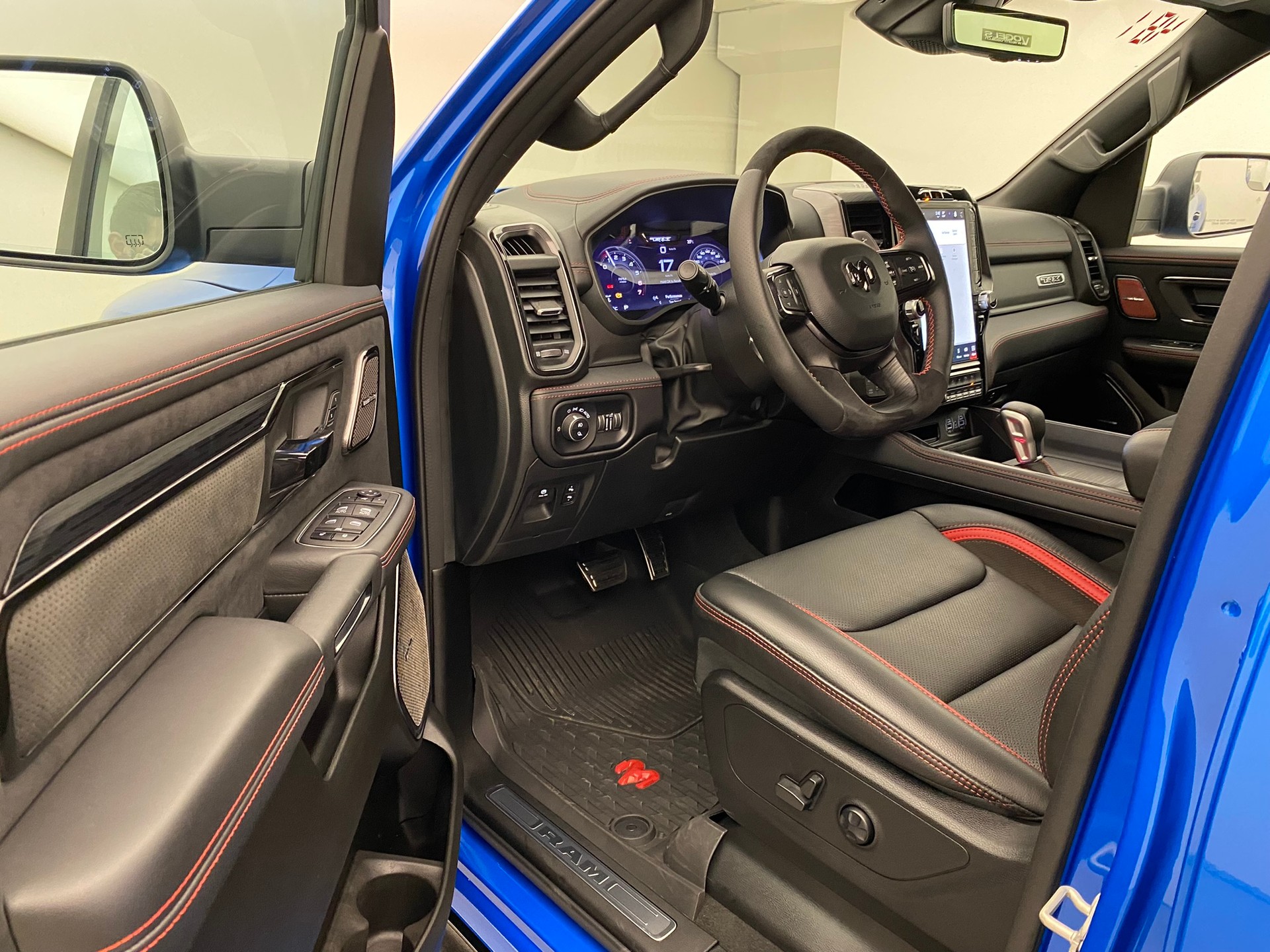 DODGE Ram 1500 TRX 6.2 V8-image-11
