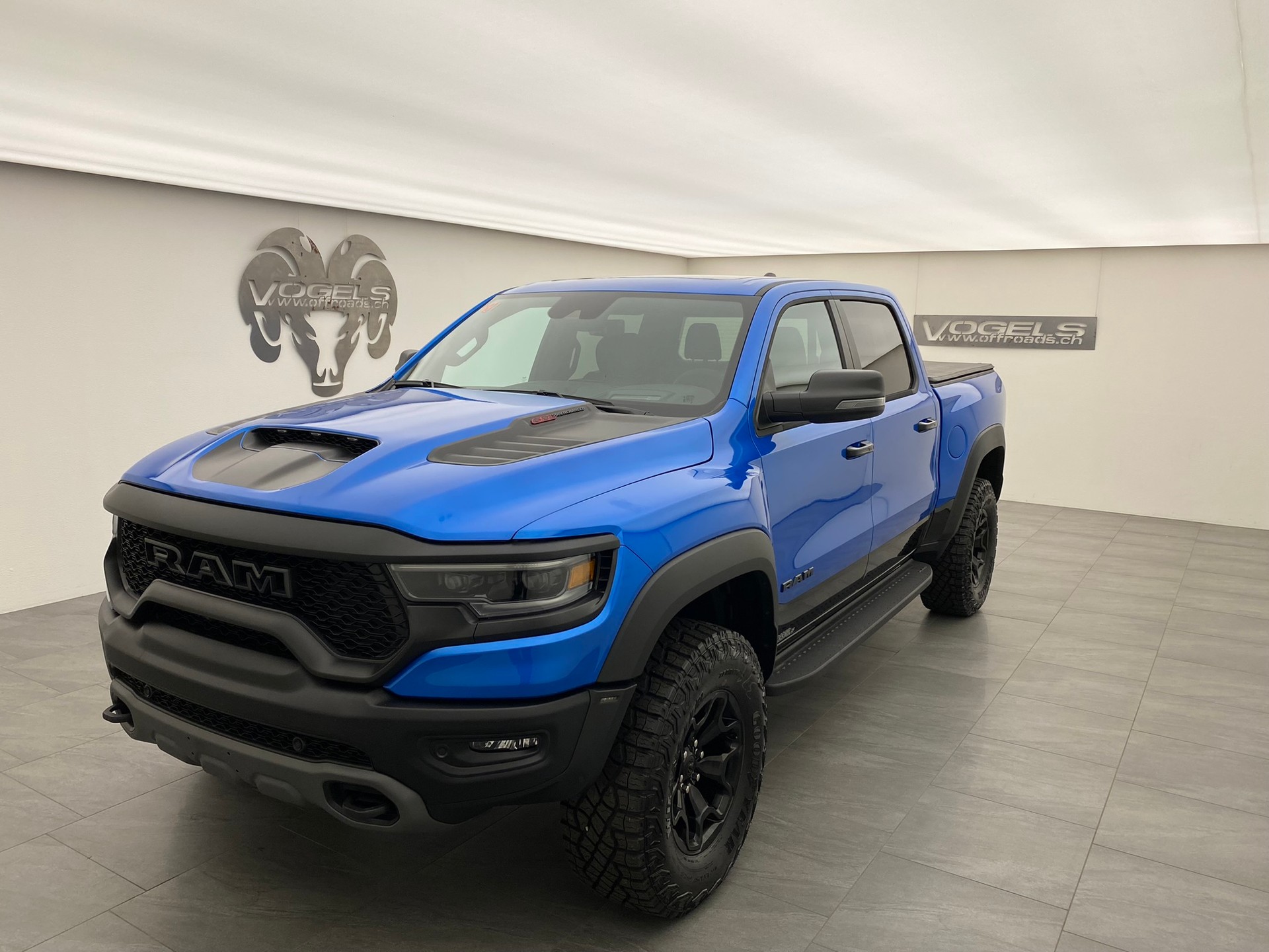 DODGE Ram 1500 TRX 6.2 V8-image-0