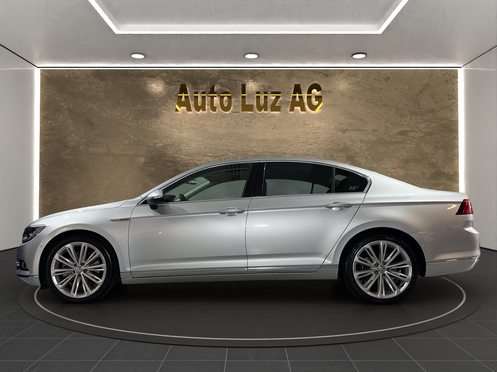 VW Passat 2.0 TSI BMT Highline 4Motion DSG-image-4