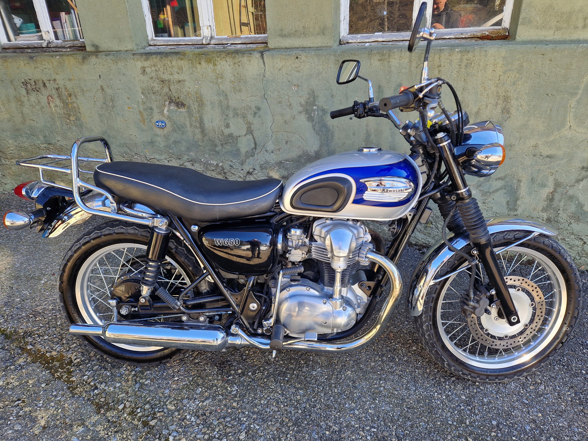 KAWASAKI W 650