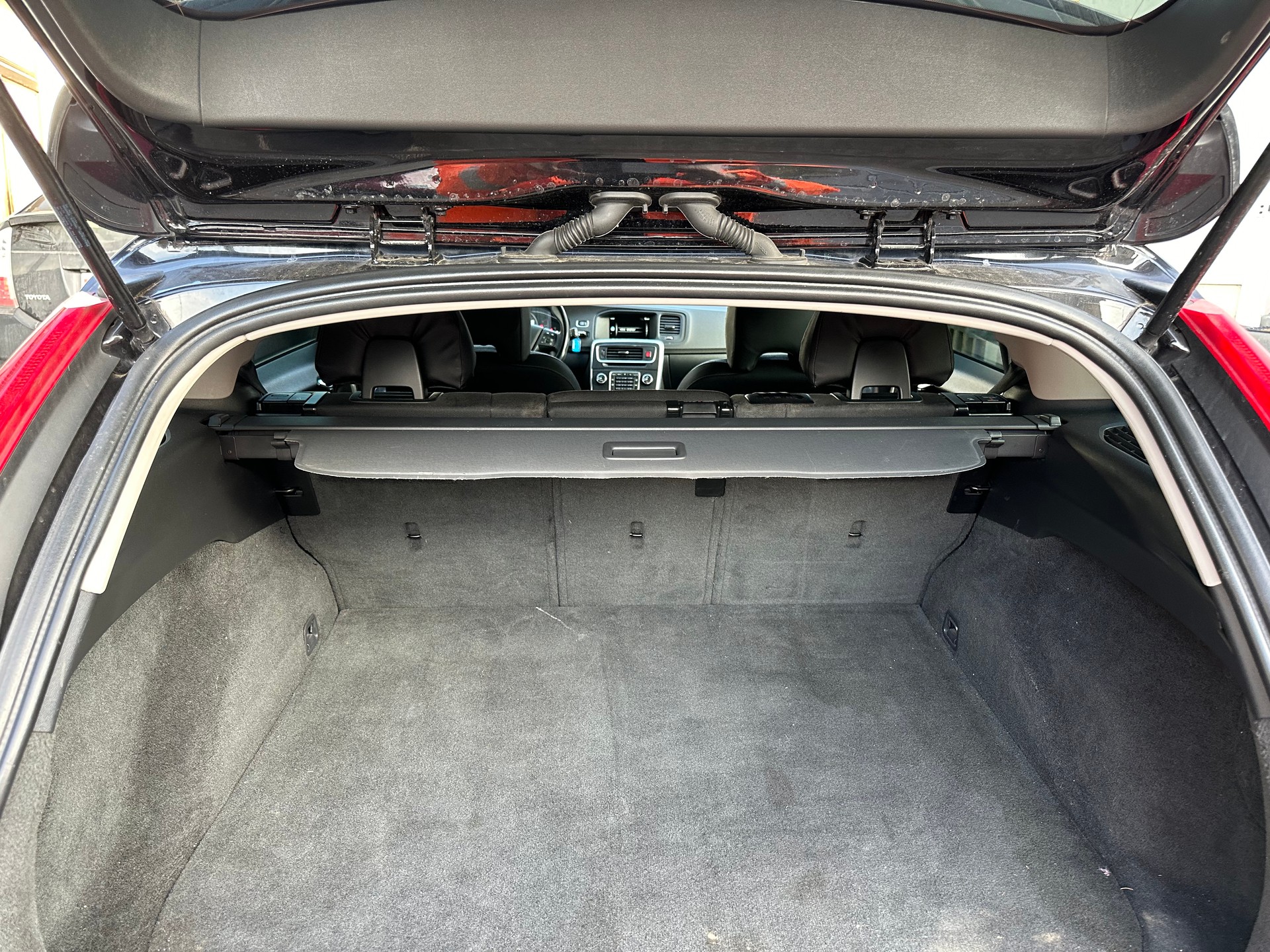 VOLVO V60-image-6