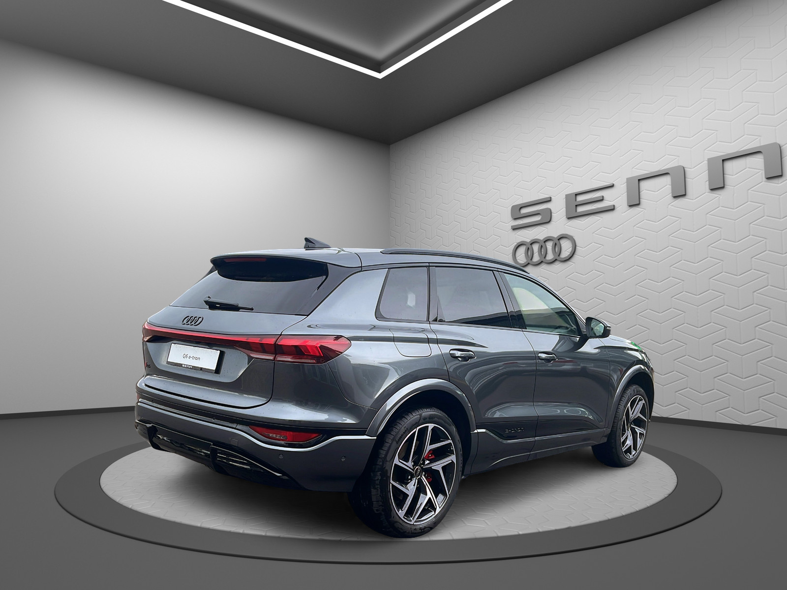 AUDI Q6 e-tron quattro-showroom-element-2
