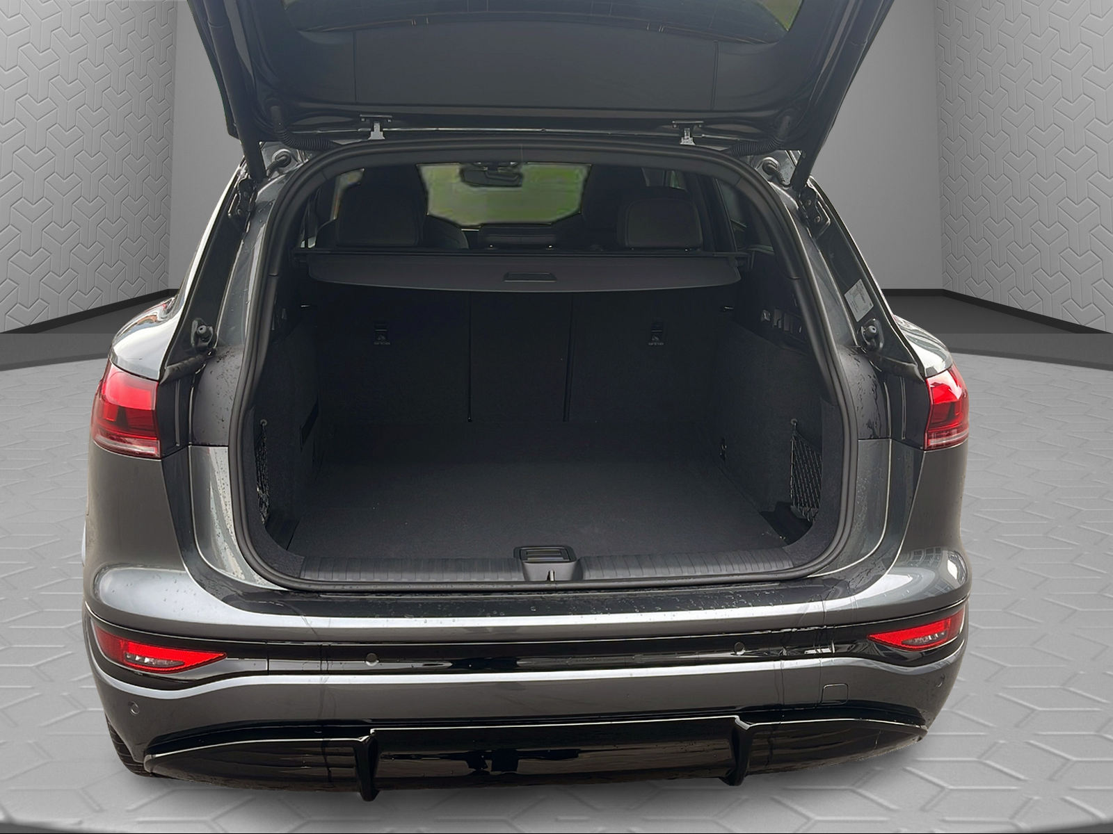 AUDI Q6 e-tron quattro-image-10