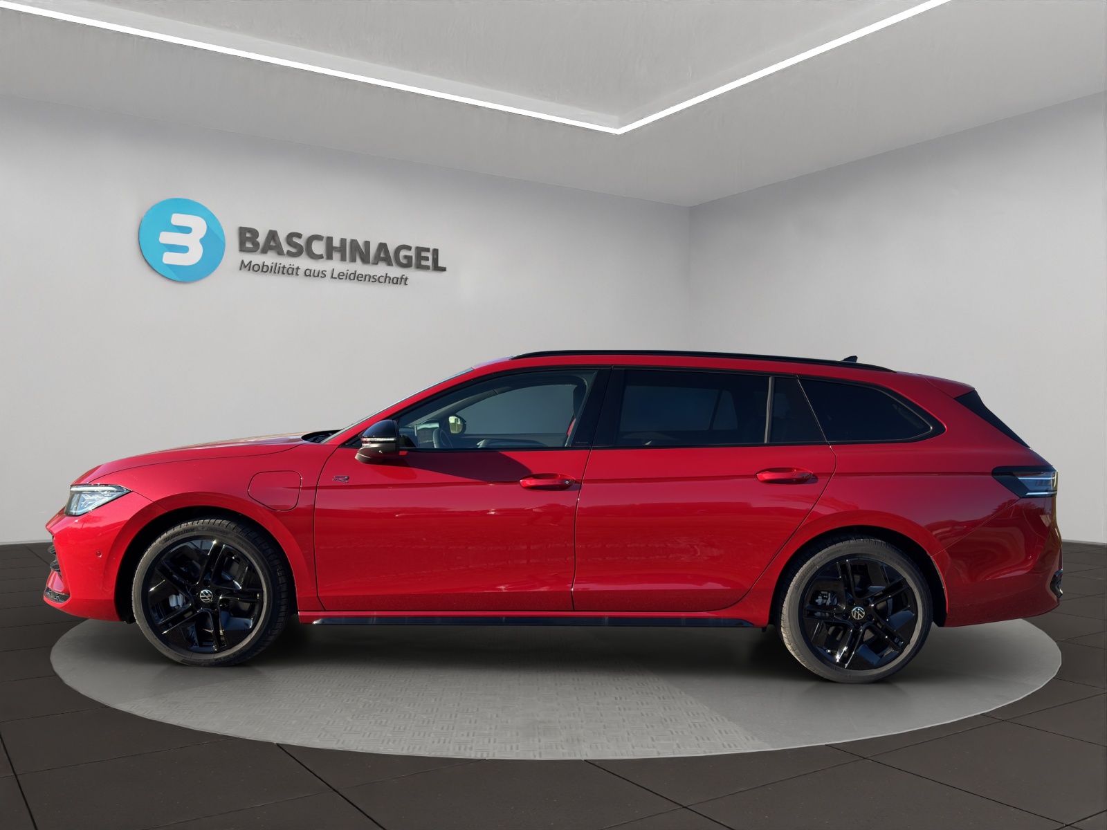 VW Passat Variant 1.5 TSI evo2 Plug-In- Hybrid R-Line DSG-image-1