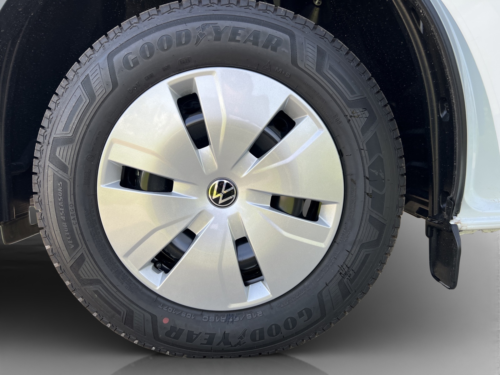 VW Transporter 2.0 TDI-image-15