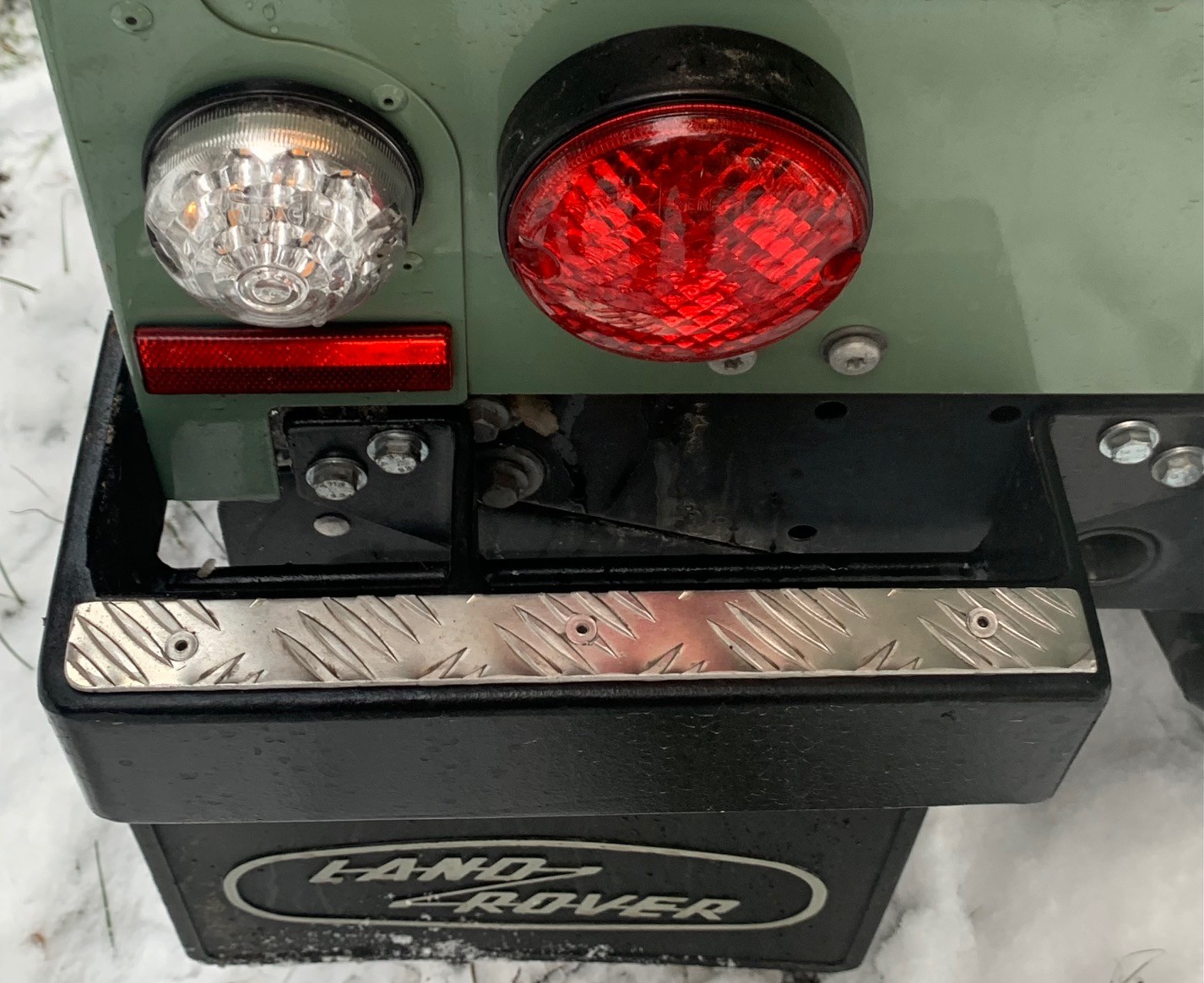 LAND ROVER Defender 90 2.2 TD4 Station Wagon Heritage-image-15