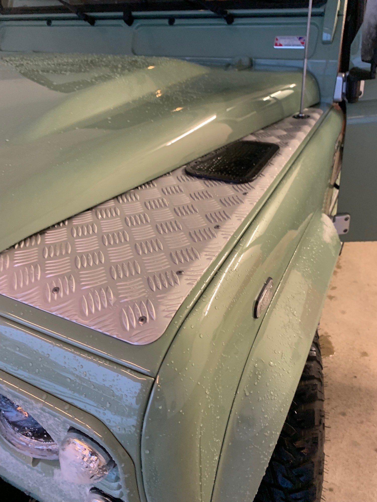 LAND ROVER Defender 90 2.2 TD4 Station Wagon Heritage-image-9