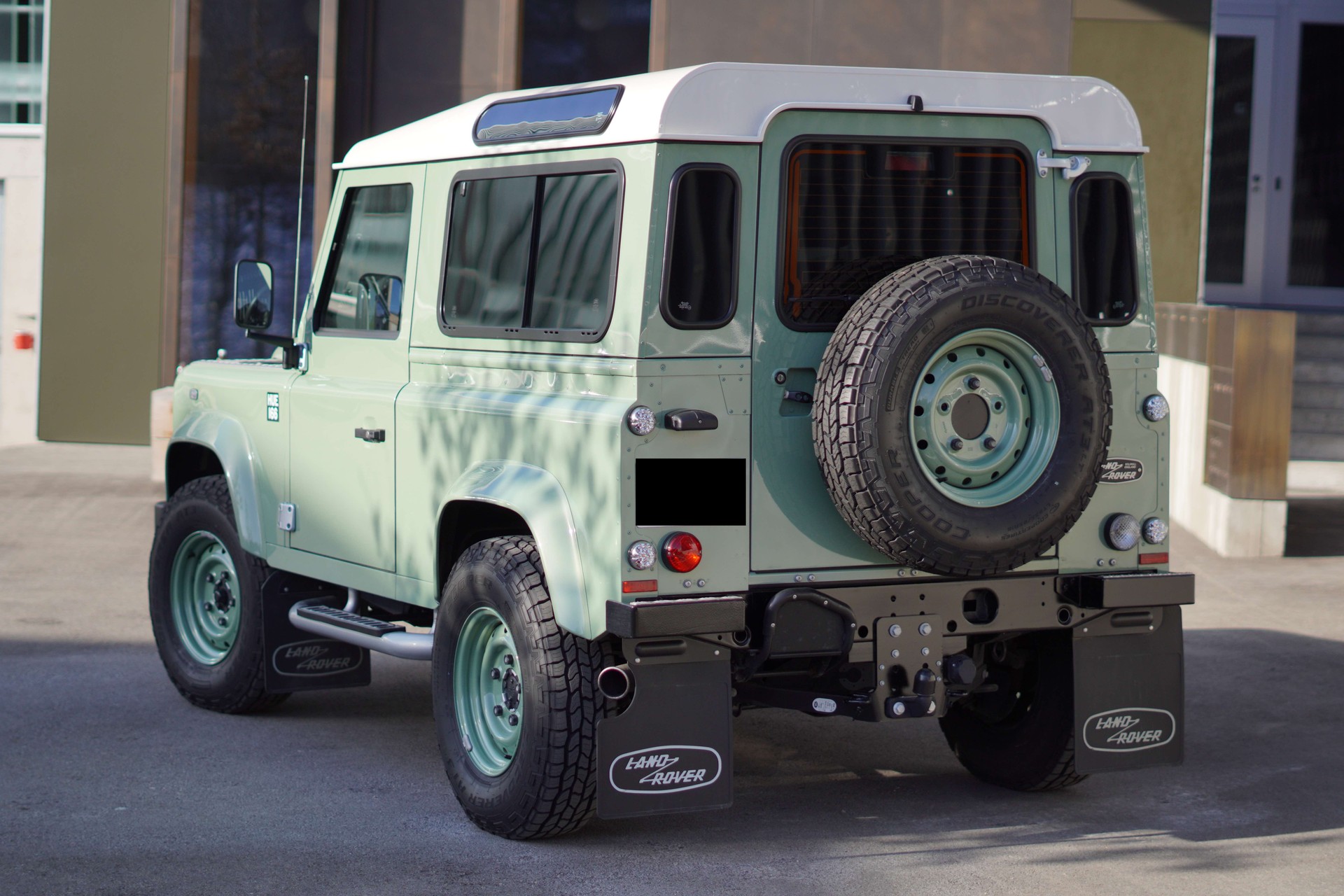 LAND ROVER Defender 90 2.2 TD4 Station Wagon Heritage-image-5