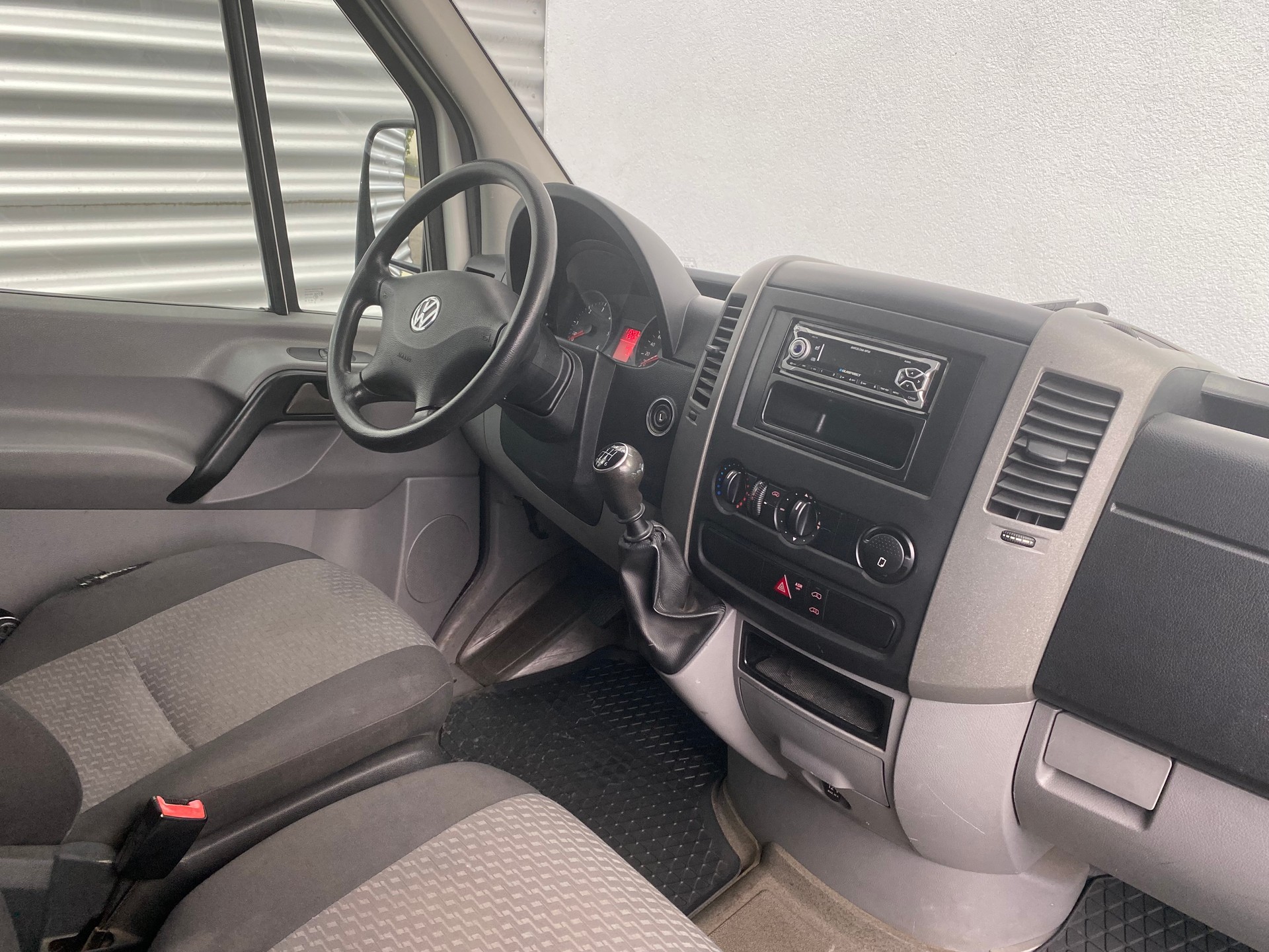 VW Crafter 35L 2.0 TDI CR-image-10