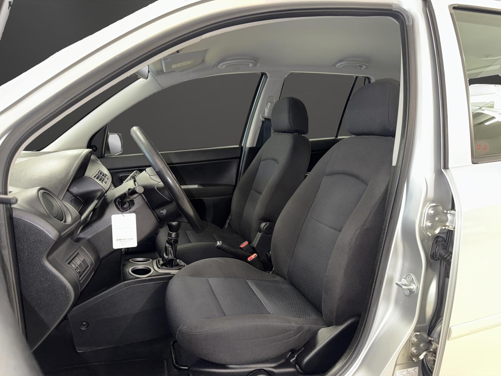 MAZDA 2 1.4i 16V Confort-image-6