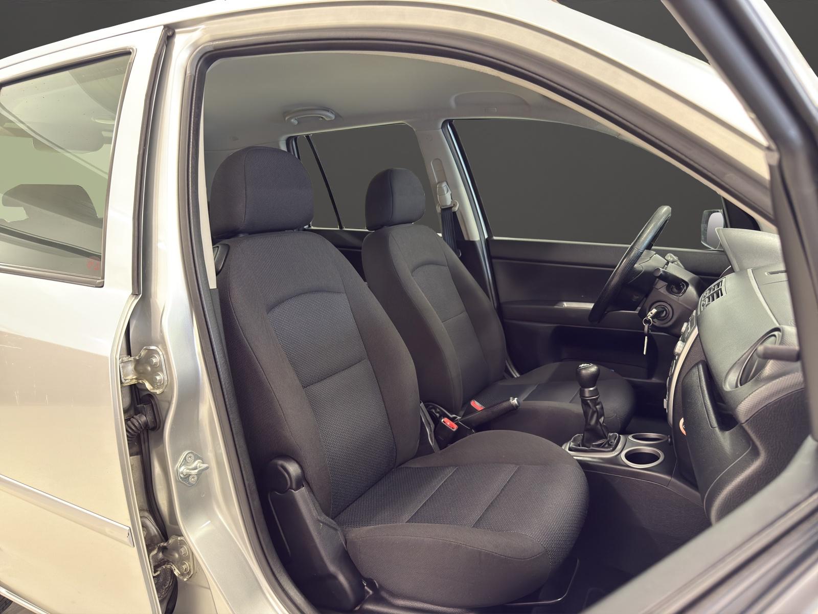 MAZDA 2 1.4i 16V Confort-image-7