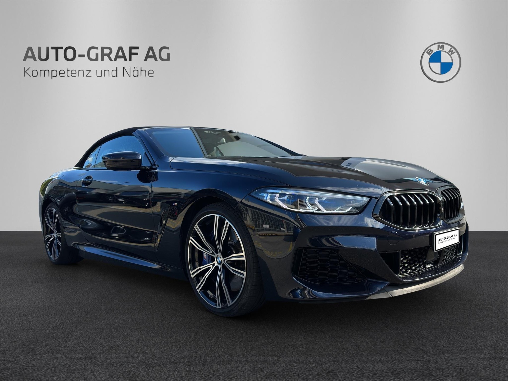 BMW M850i xDrive Cabriolet-image-4