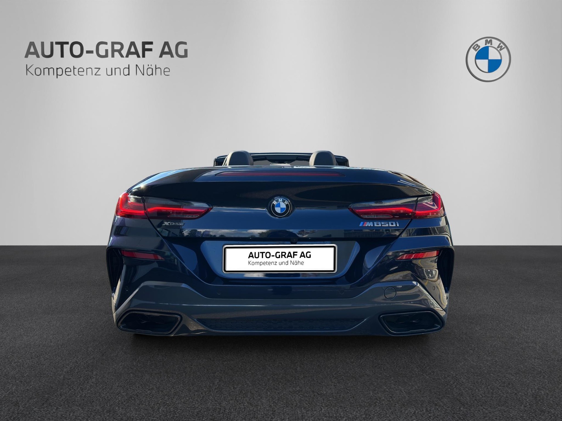BMW M850i xDrive Cabriolet-image-16