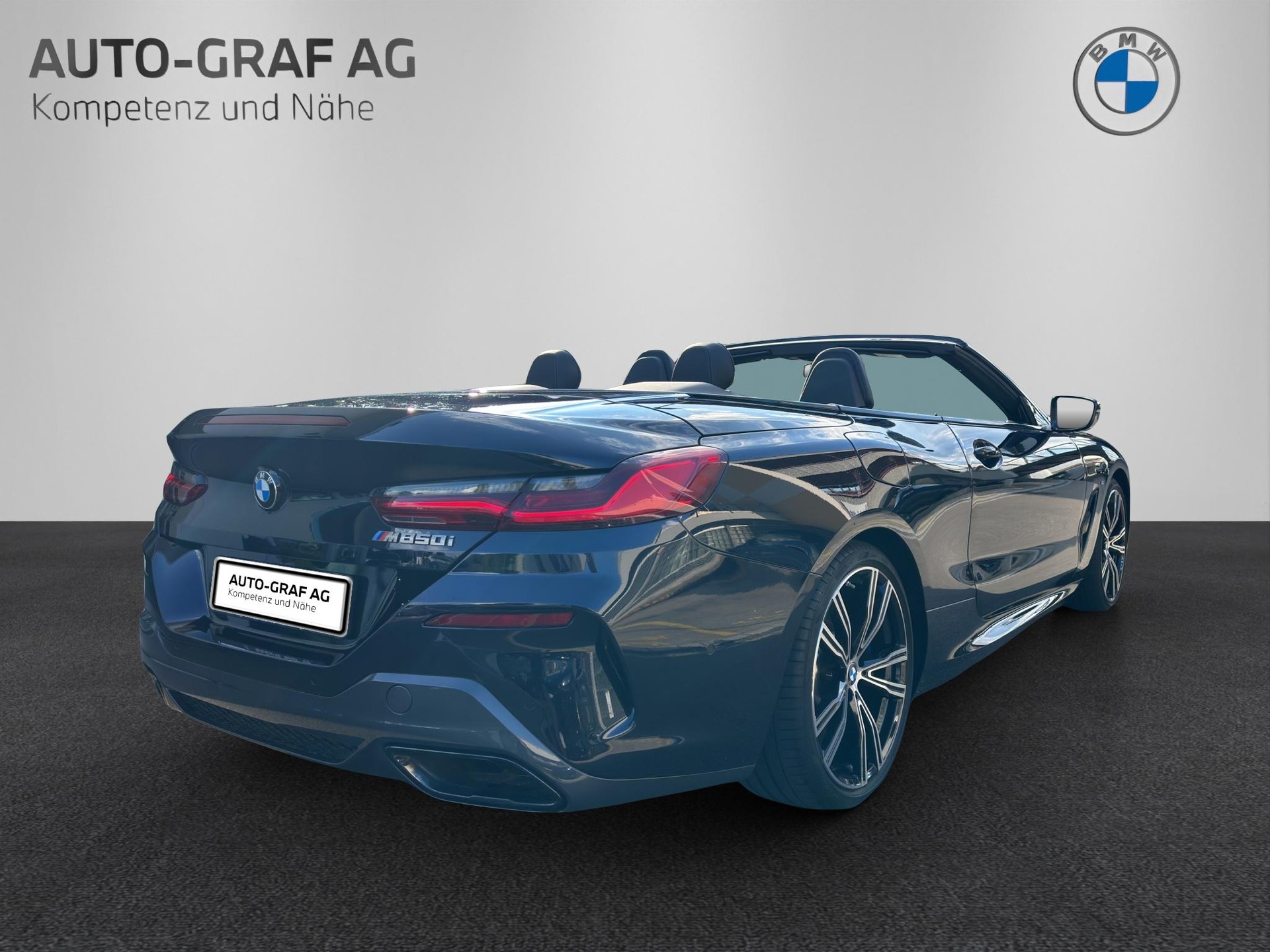 BMW M850i xDrive Cabriolet-image-17