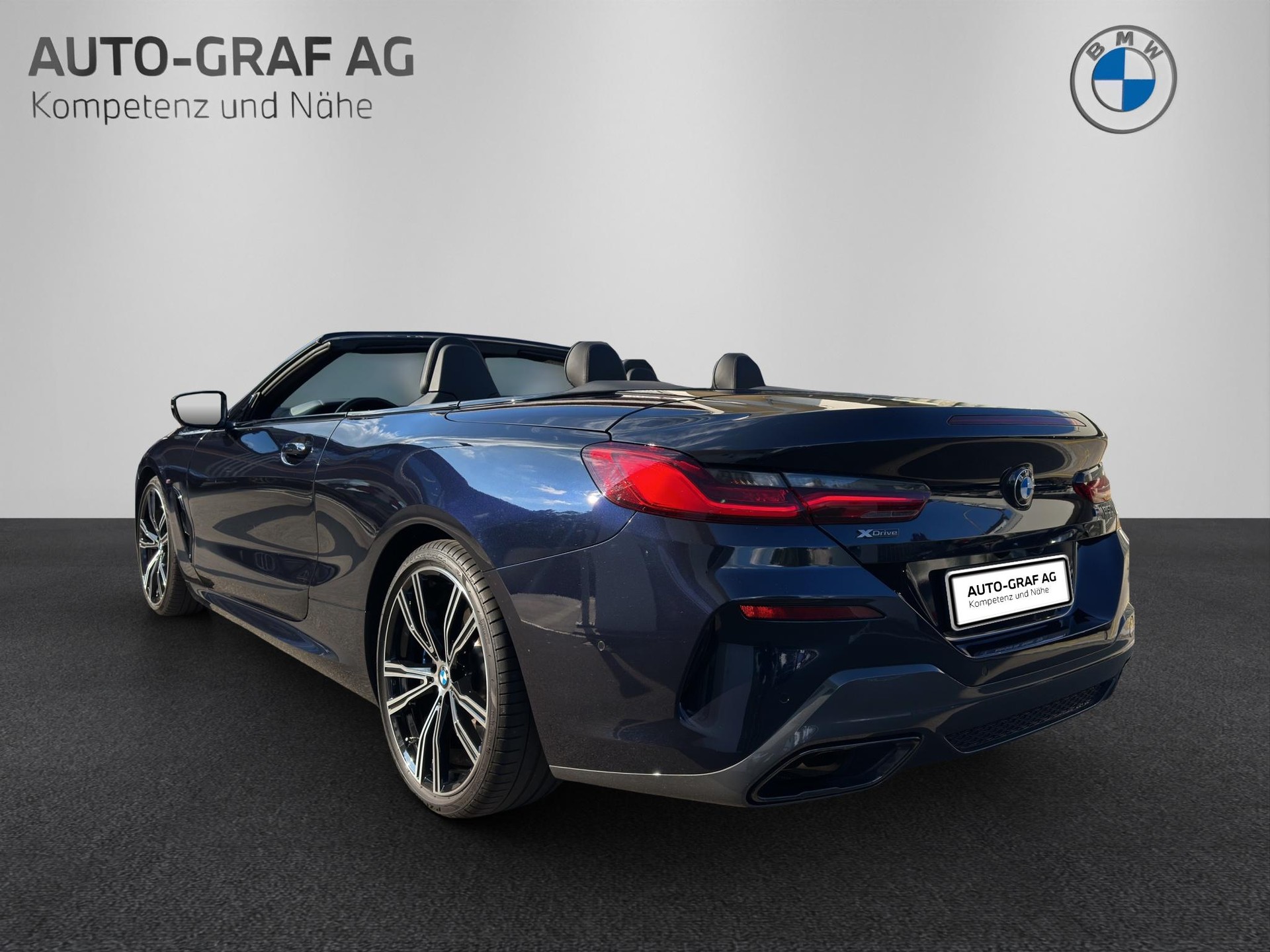 BMW M850i xDrive Cabriolet-image-2