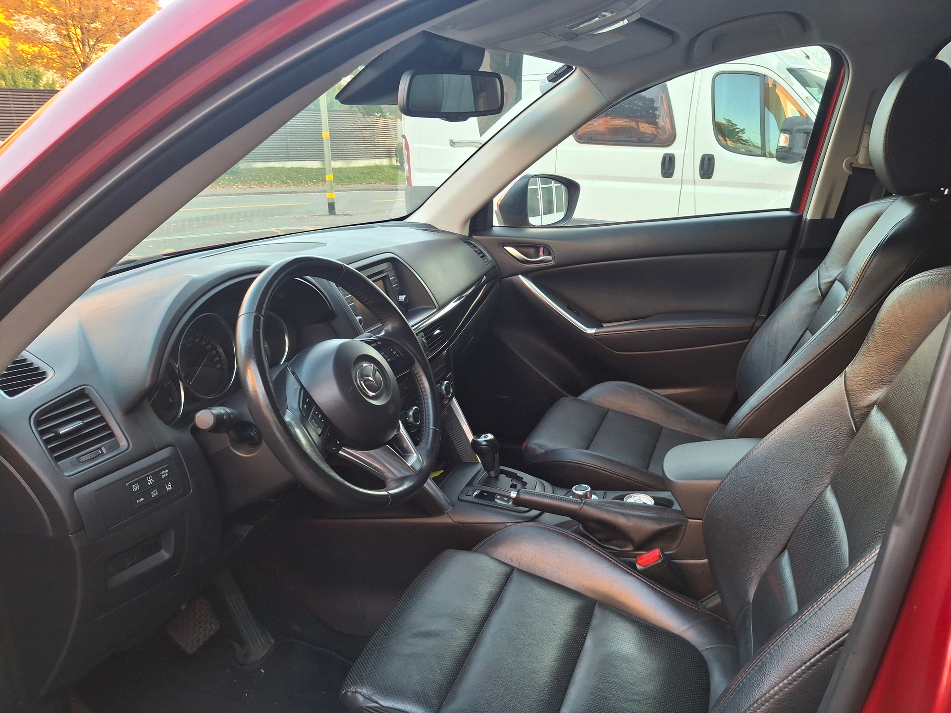 MAZDA CX-5 2.2 D HP Revolution AWD Automatic-image-2