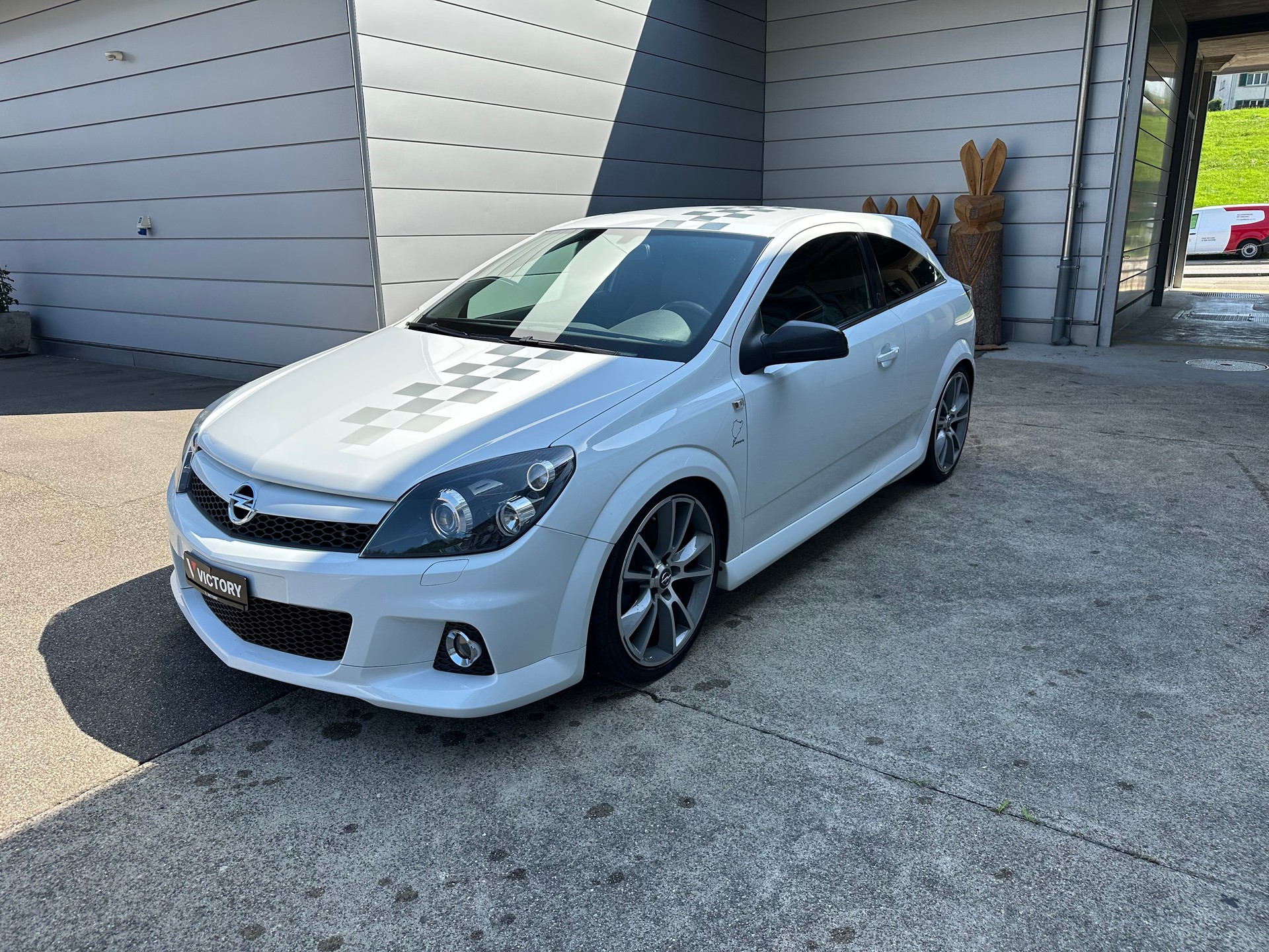 OPEL Astra GTC 2.0i 16V Turbo OPC