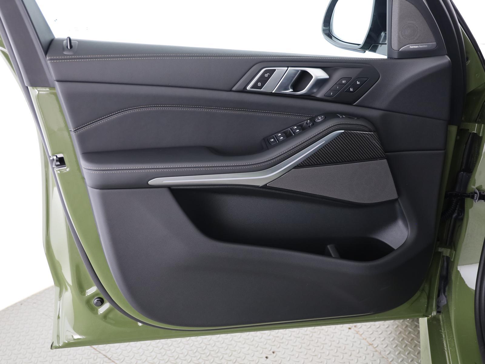 BMW X5 xDrive 48V 40i M Sport Pro Steptronic-image-15