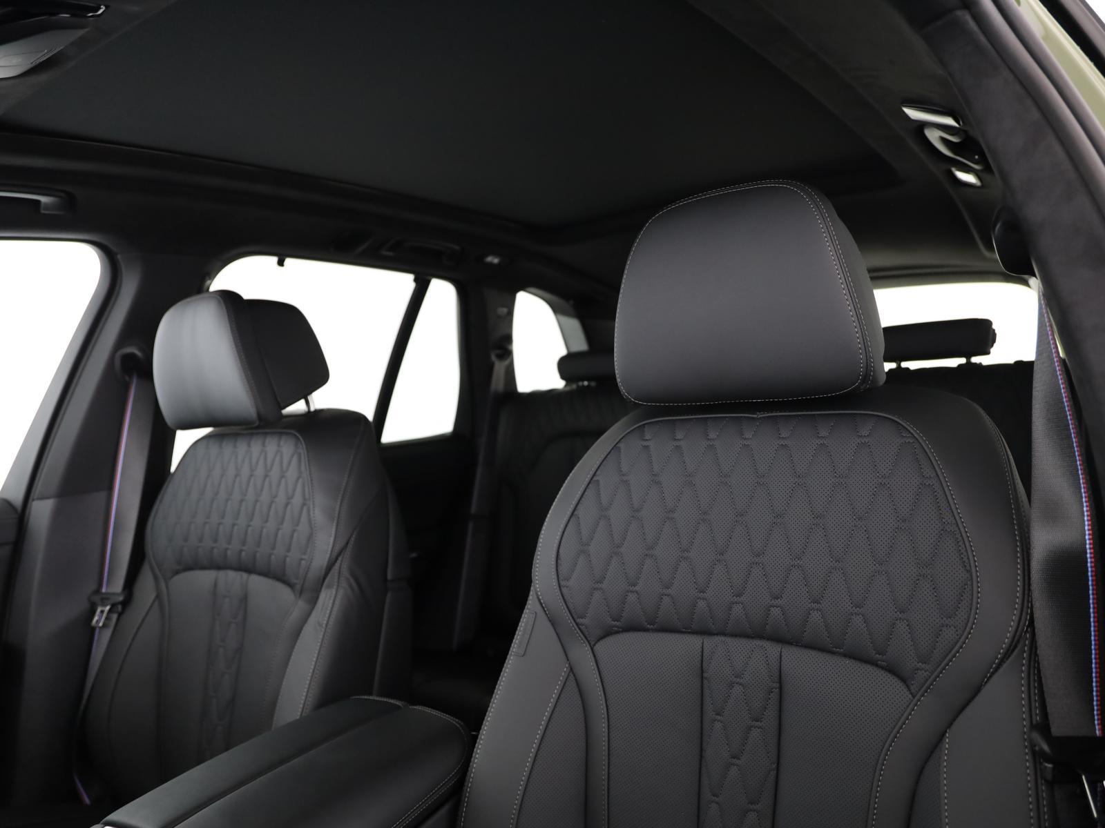 BMW X5 xDrive 48V 40i M Sport Pro Steptronic-image-12