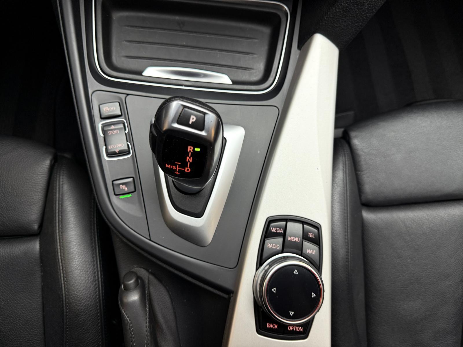 BMW 320d xDrive Touring-image-21